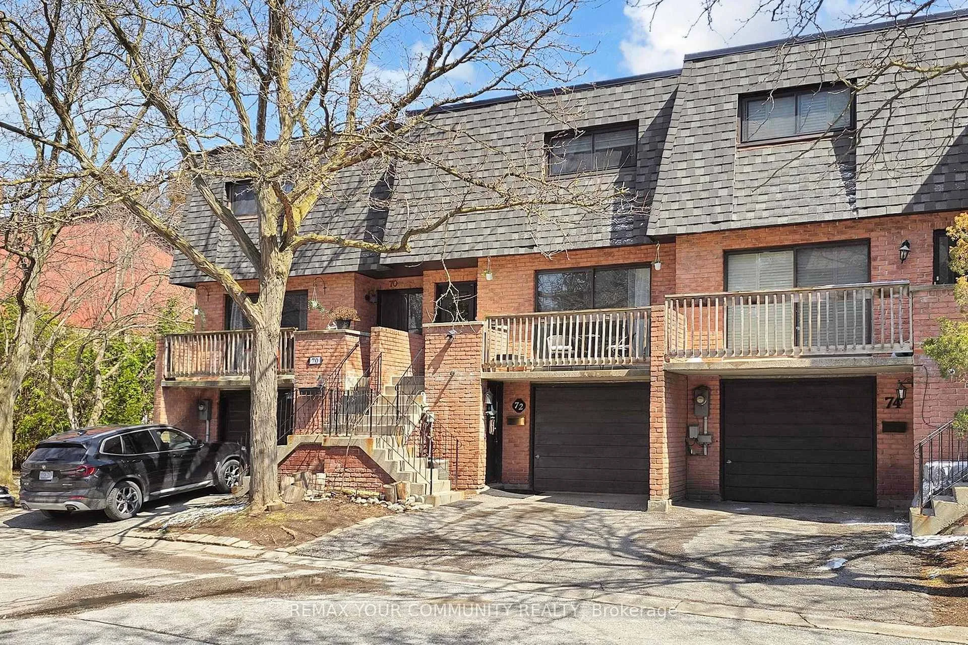 Photo 2 of Unit 16, 72 Ashglen Way, Markham, Unionville — HOMEH