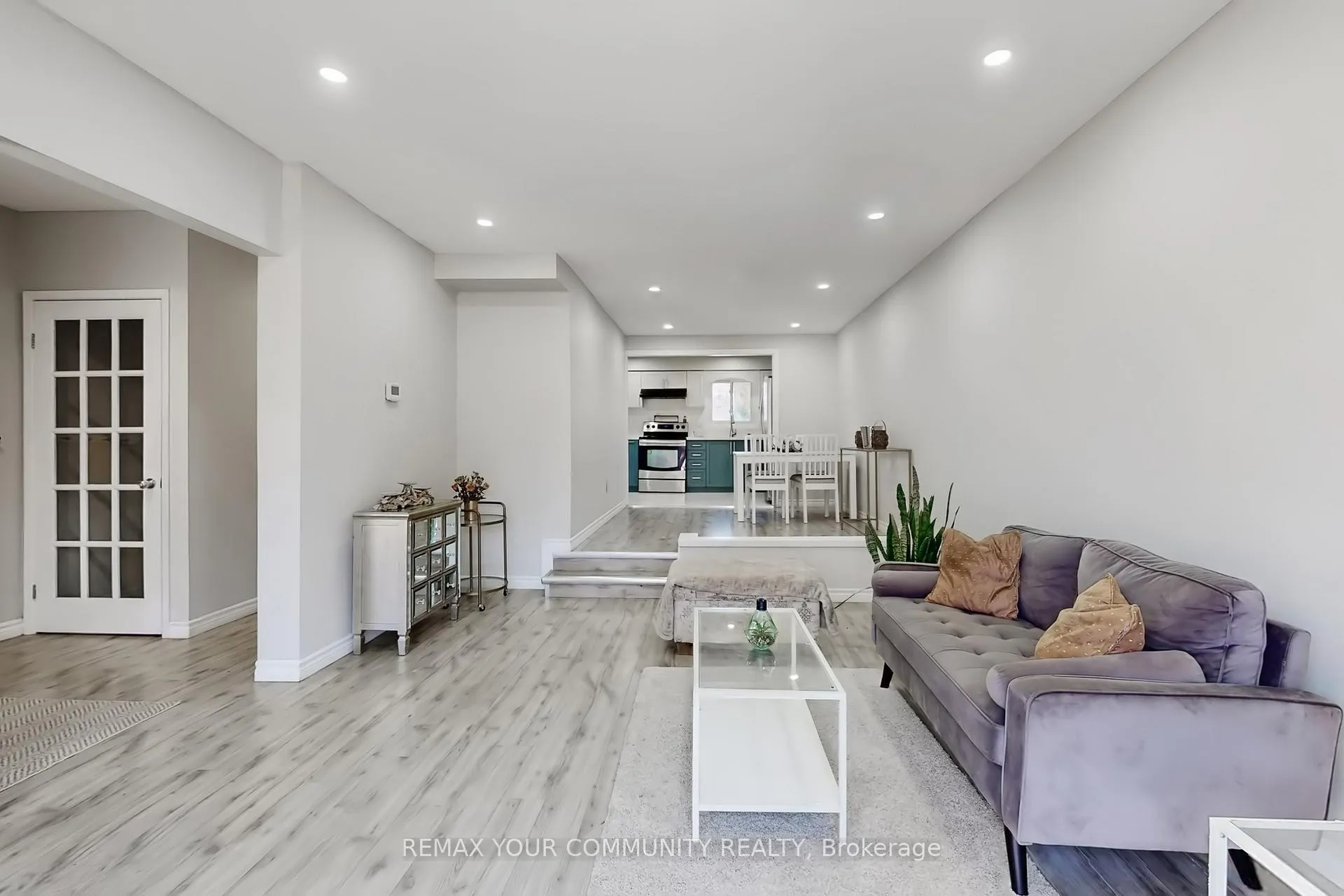 Photo 13 of Unit 16, 72 Ashglen Way, Markham, Unionville — HOMEH