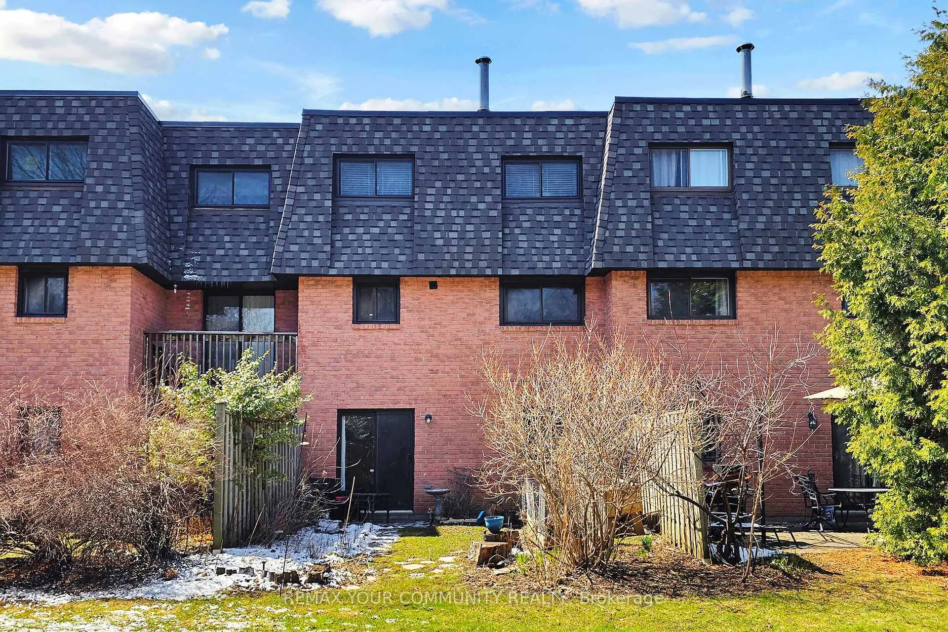 Photo 48 of Unit 16, 72 Ashglen Way, Markham, Unionville — HOMEH
