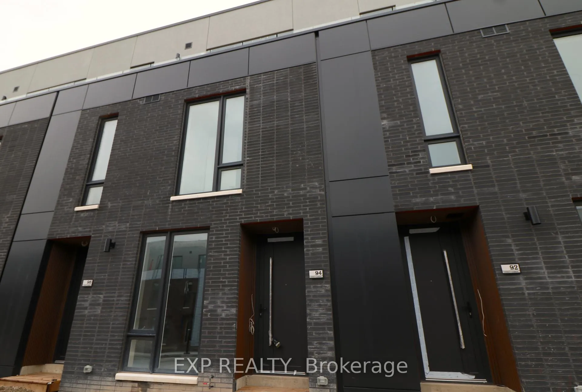 Photo 1 of Unit 94, 3 Abbot Street, St. Catharines, Oakdale — HOMEH