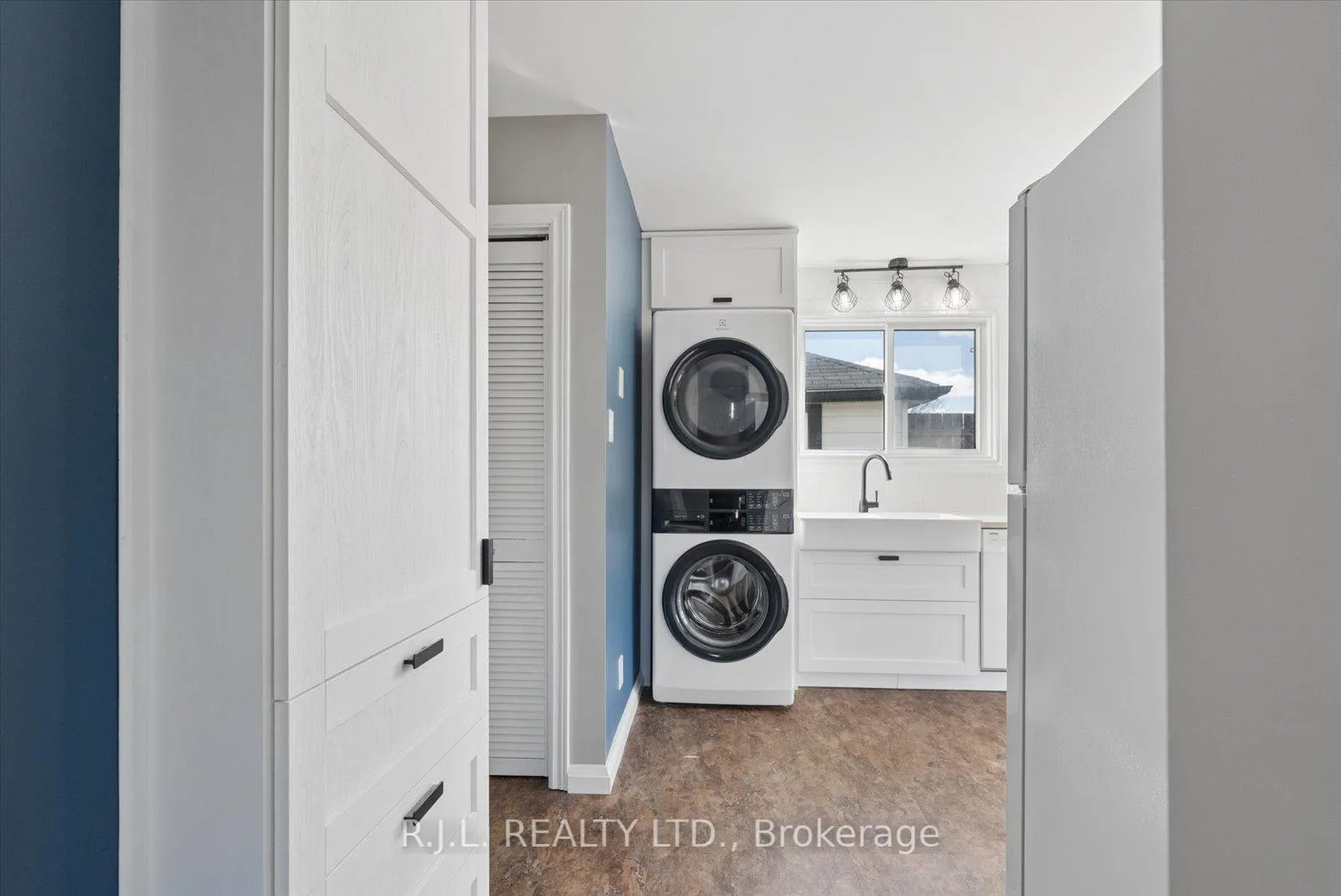 Photo 13 of 567 Howden Street, Peterborough, Otonabee Ward 1 — HOMEH