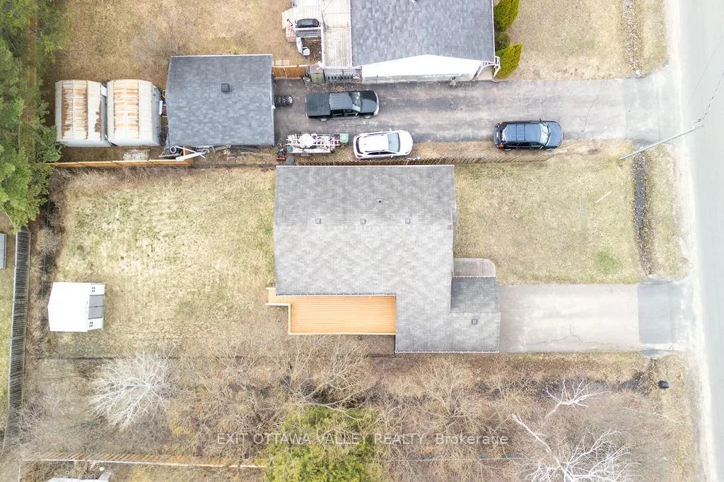 Photo 36 of 7 Florence Street, Petawawa — HOMEH