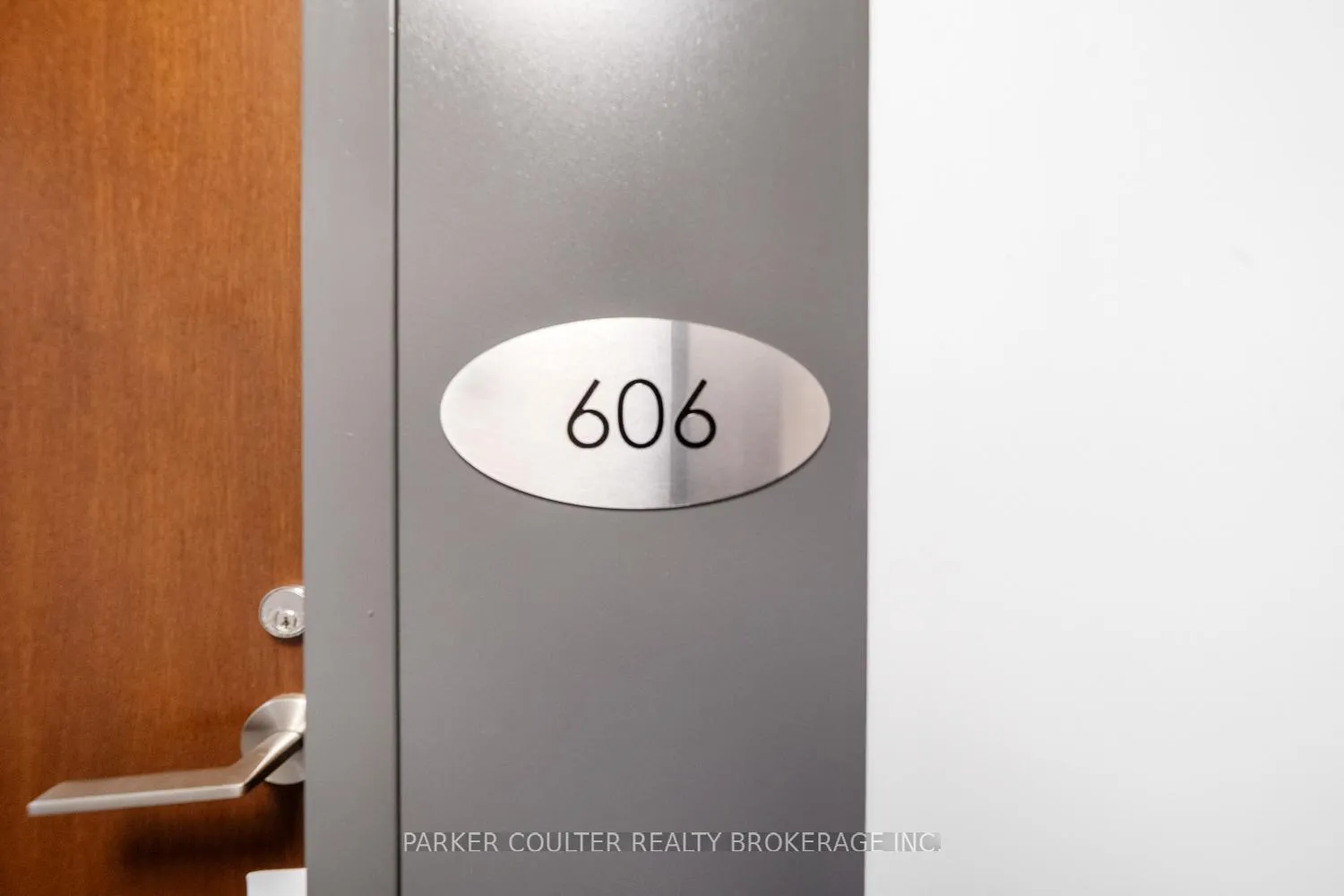 Photo 9 of Unit 606, 120 Varna Drive, Toronto, Englemount-Lawrence — HOMEH