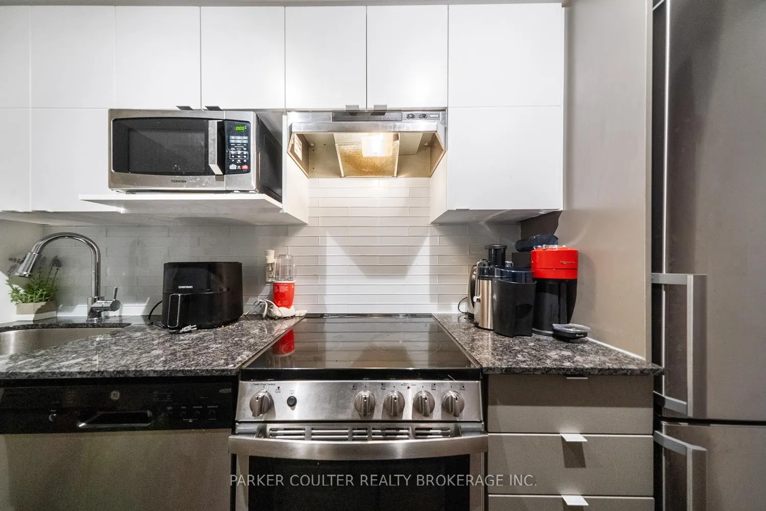 Photo 12 of Unit 606, 120 Varna Drive, Toronto, Englemount-Lawrence — HOMEH