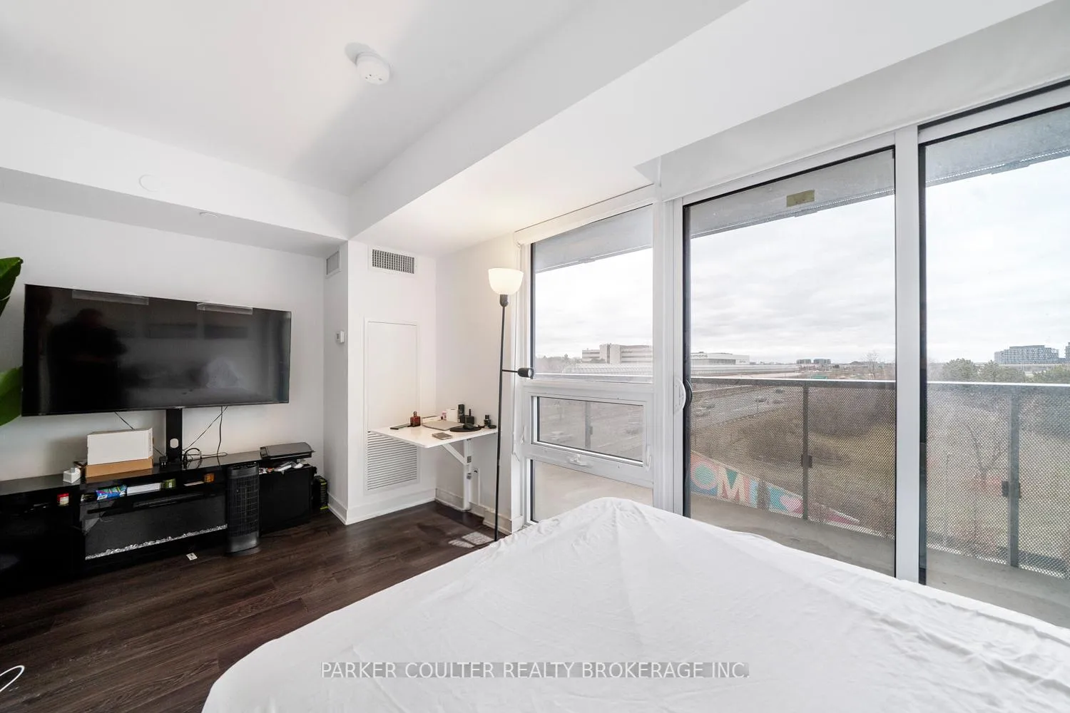 Photo 13 of Unit 606, 120 Varna Drive, Toronto, Englemount-Lawrence — HOMEH