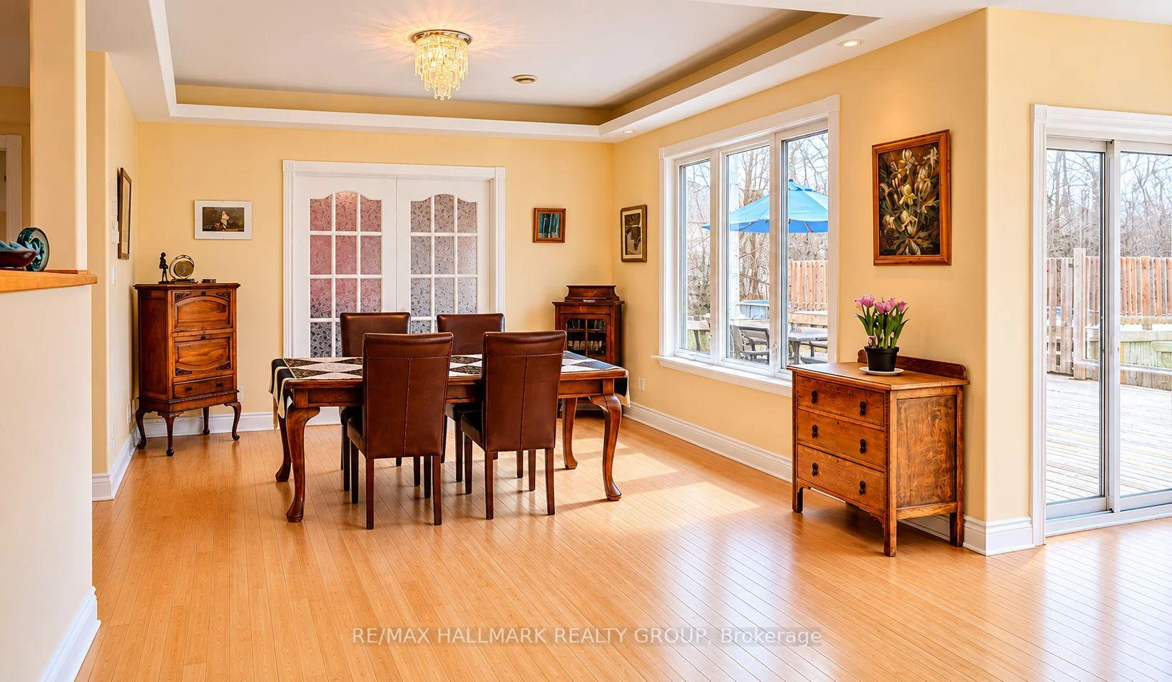 Photo 13 of 21 Skeel Court, Ottawa, Btwn Franktown Rd. & Fallowfield Rd. — HOMEH