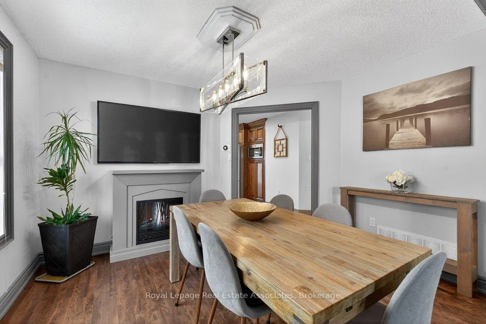 Photo 4 of 84 Loon Avenue, Barrie, Painswick South — HOMEH