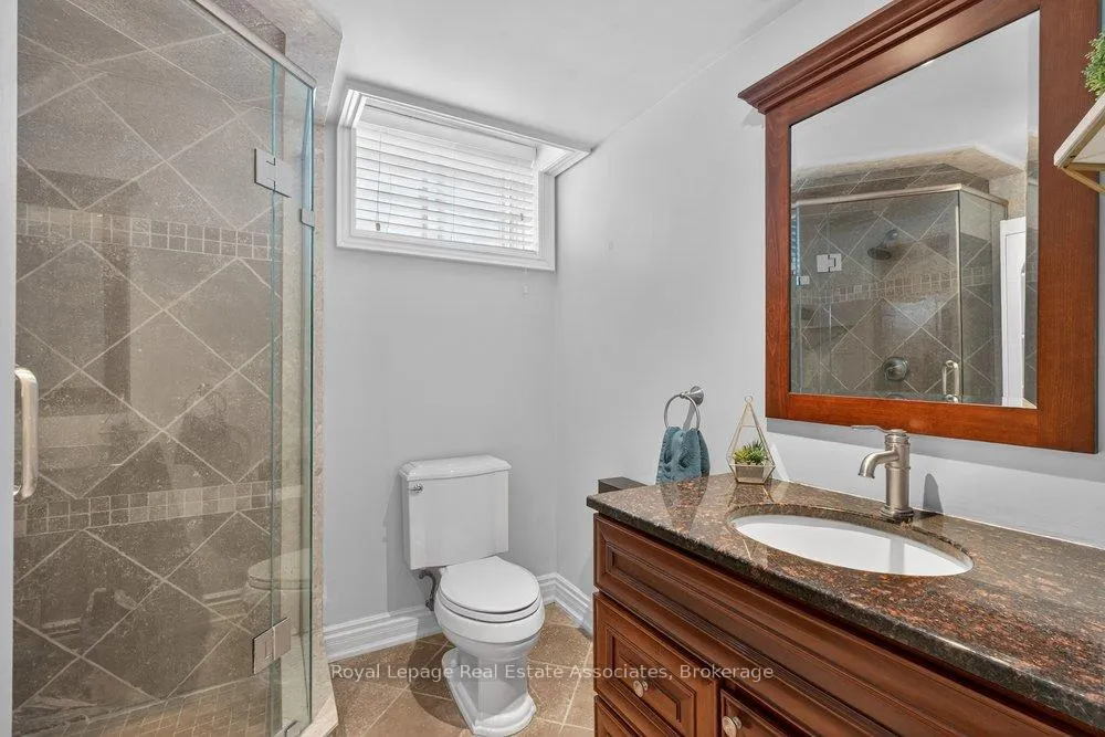 Photo 32 of 84 Loon Avenue, Barrie, Painswick South — HOMEH