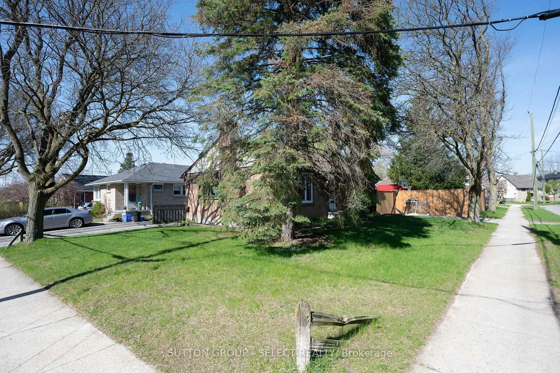 Photo 5 of 2 Thorne Avenue, London, East O — HOMEH