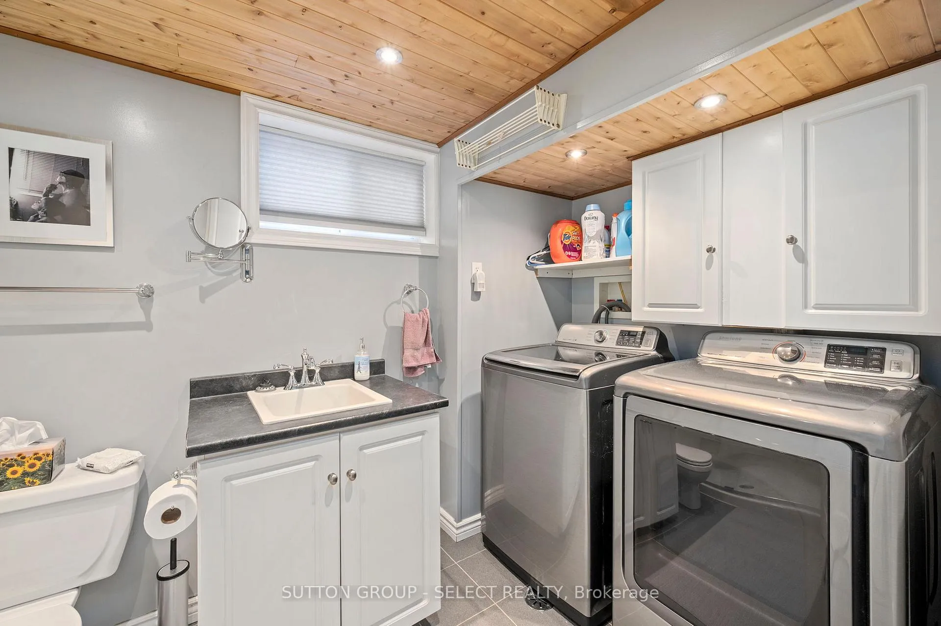 Photo 26 of 2 Thorne Avenue, London, East O — HOMEH