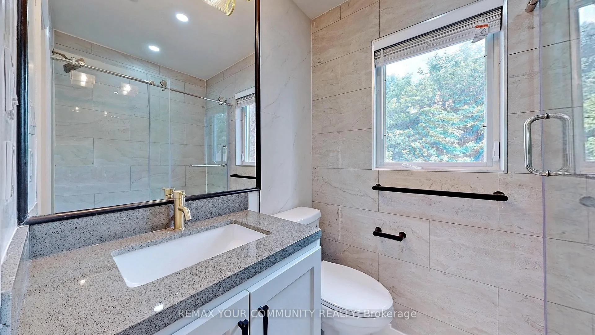 Photo 22 of 63 Falling Brook Drive, Barrie, Innis-Shore — HOMEH