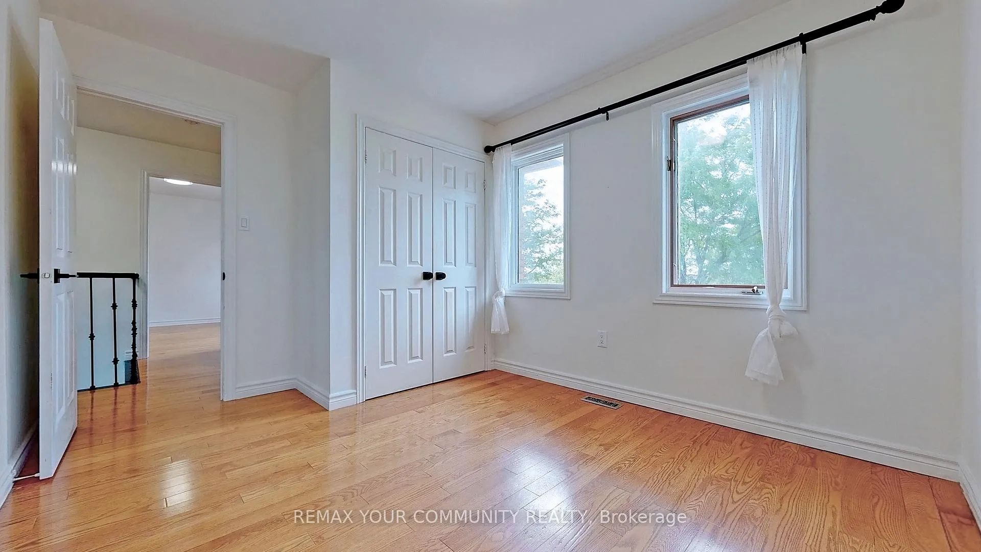 Photo 27 of 63 Falling Brook Drive, Barrie, Innis-Shore — HOMEH