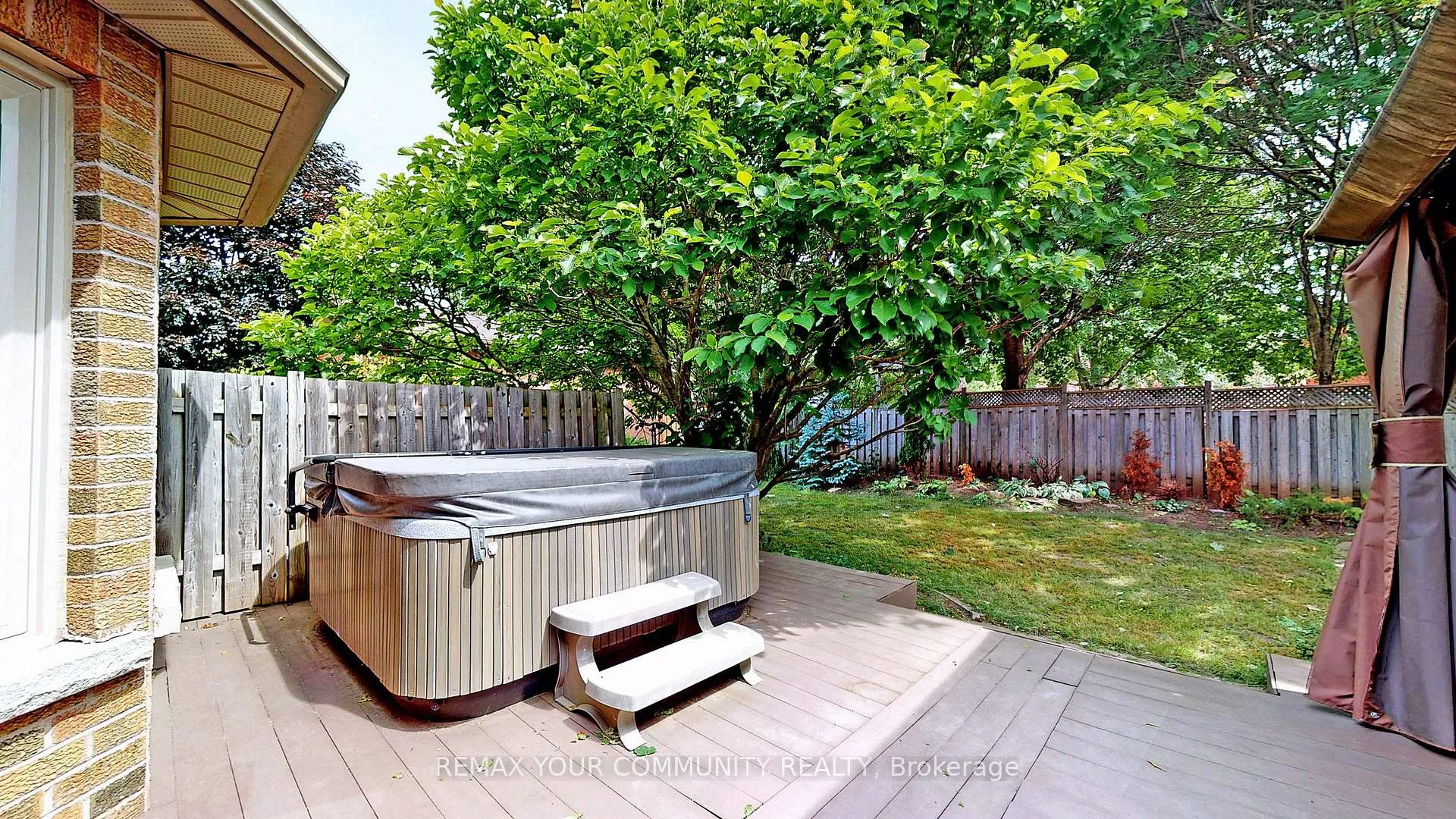 Photo 38 of 63 Falling Brook Drive, Barrie, Innis-Shore — HOMEH