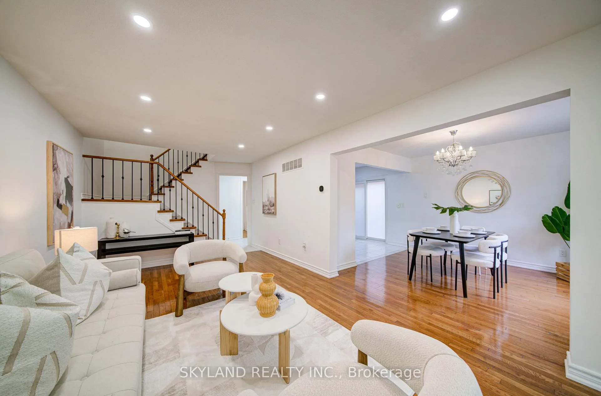 Photo 15 of 56 Upton Crescent, Markham, Milliken Mills West — HOMEH