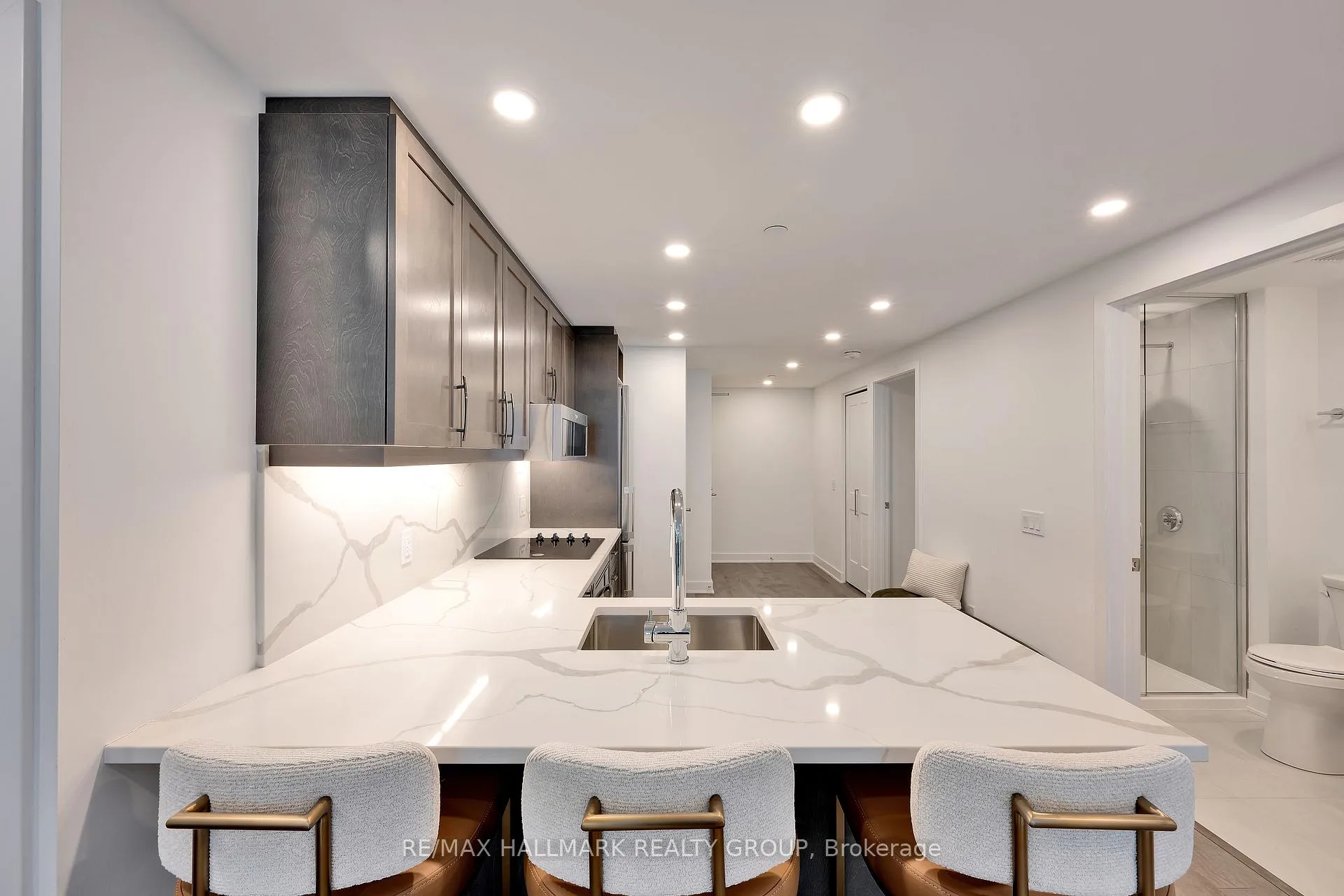 Photo 11 of Unit 801, 340 Queen Street, Ottawa, Ottawa Centre — HOMEH