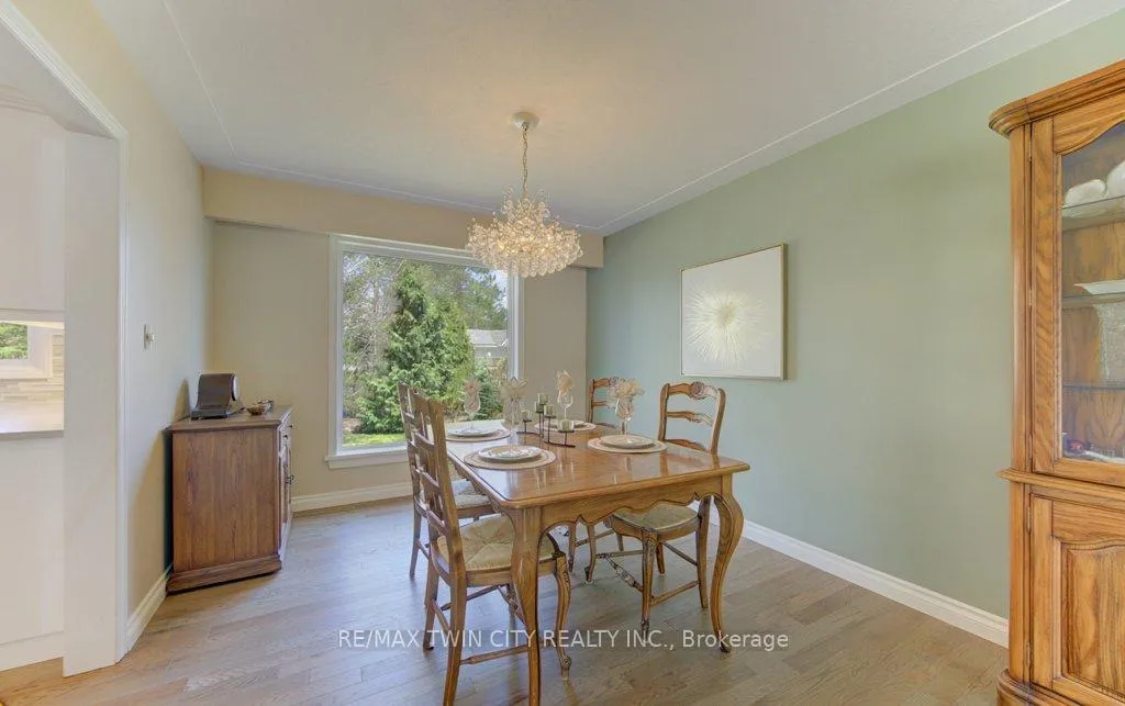 Photo 13 of 128 Dalewood Drive, Kitchener — HOMEH