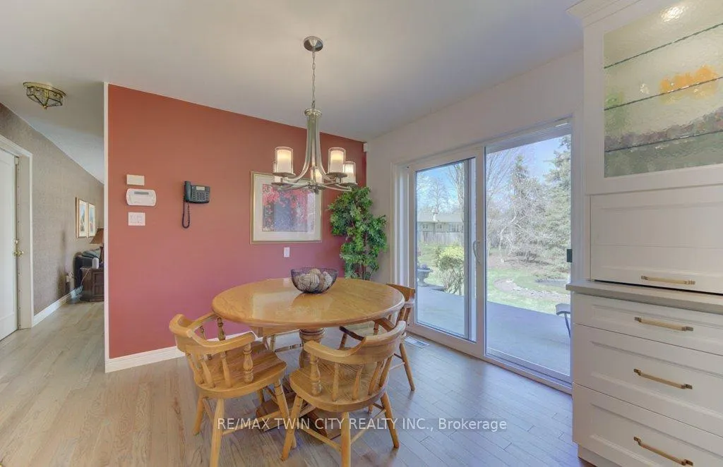 Photo 17 of 128 Dalewood Drive, Kitchener — HOMEH