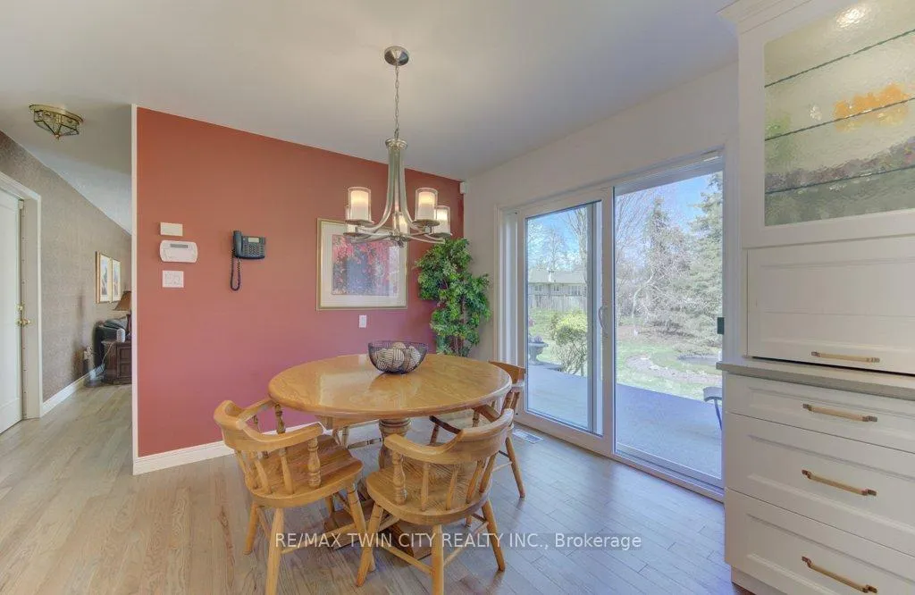 Photo 23 of 128 Dalewood Drive, Kitchener — HOMEH