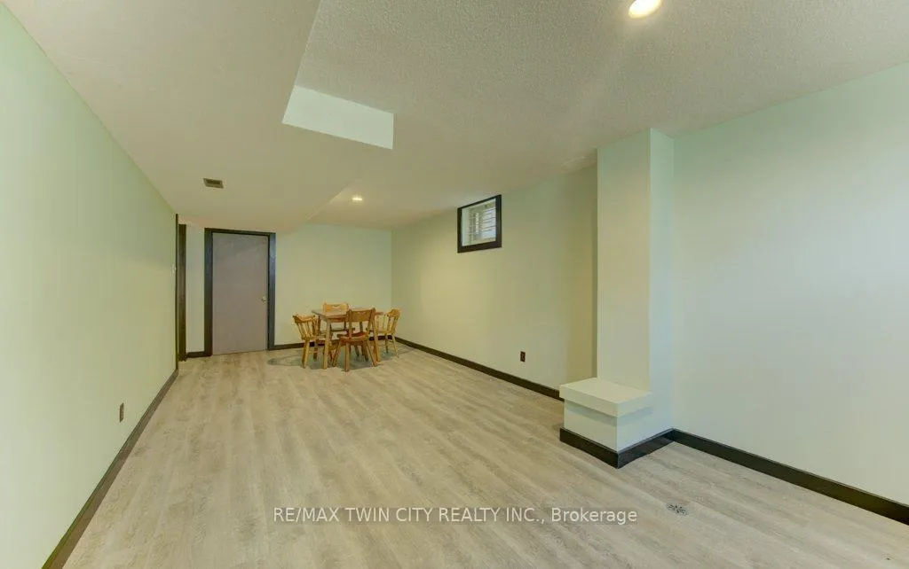 Photo 38 of 128 Dalewood Drive, Kitchener — HOMEH