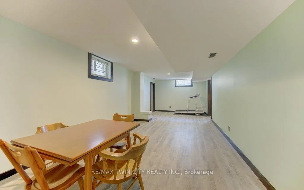Photo 39 of 128 Dalewood Drive, Kitchener — HOMEH
