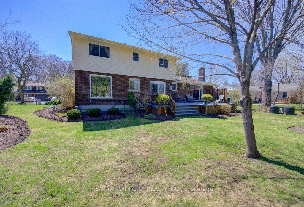 Photo 42 of 128 Dalewood Drive, Kitchener — HOMEH