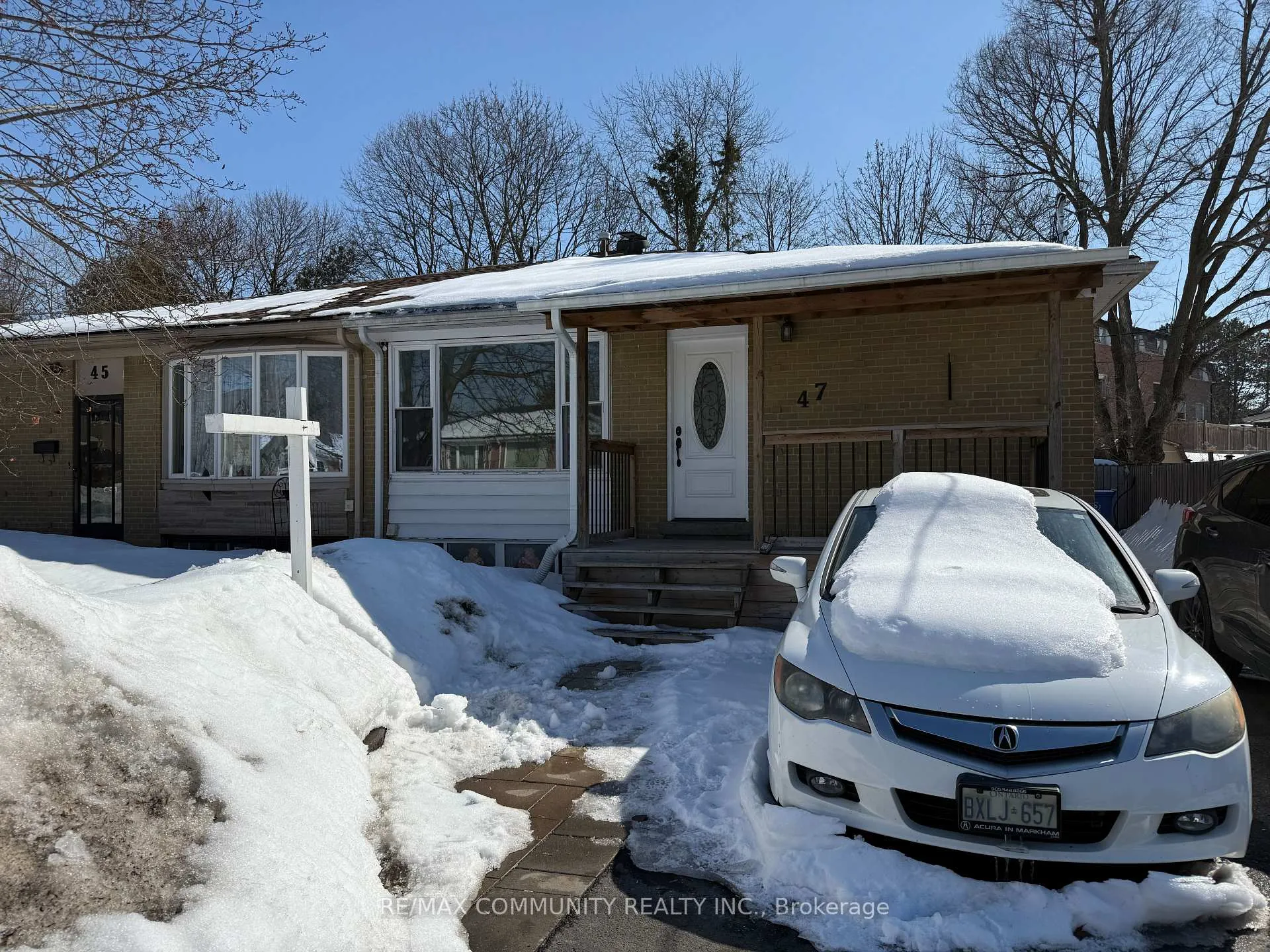 Photo 2 of Unit Main, 47 Davis Road, Aurora, Aurora Highlands — HOMEH