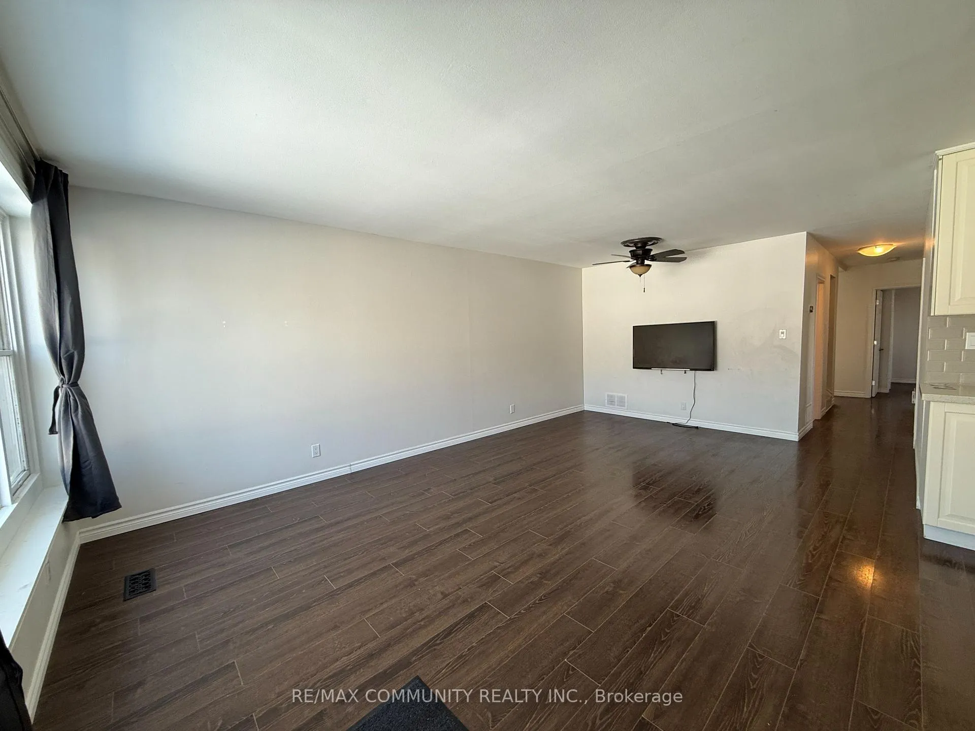 Photo 3 of Unit Main, 47 Davis Road, Aurora, Aurora Highlands — HOMEH