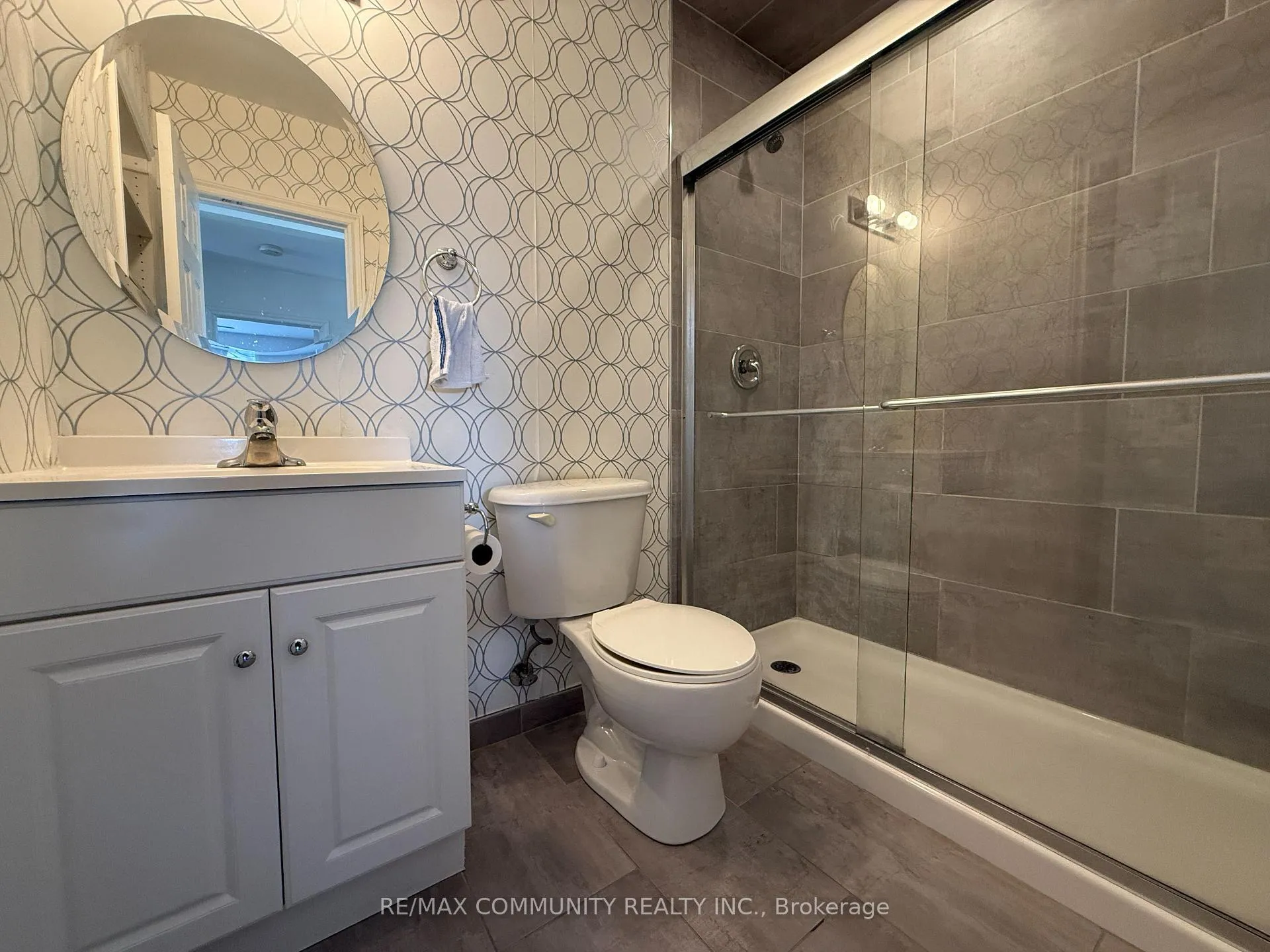Photo 16 of Unit Main, 47 Davis Road, Aurora, Aurora Highlands — HOMEH