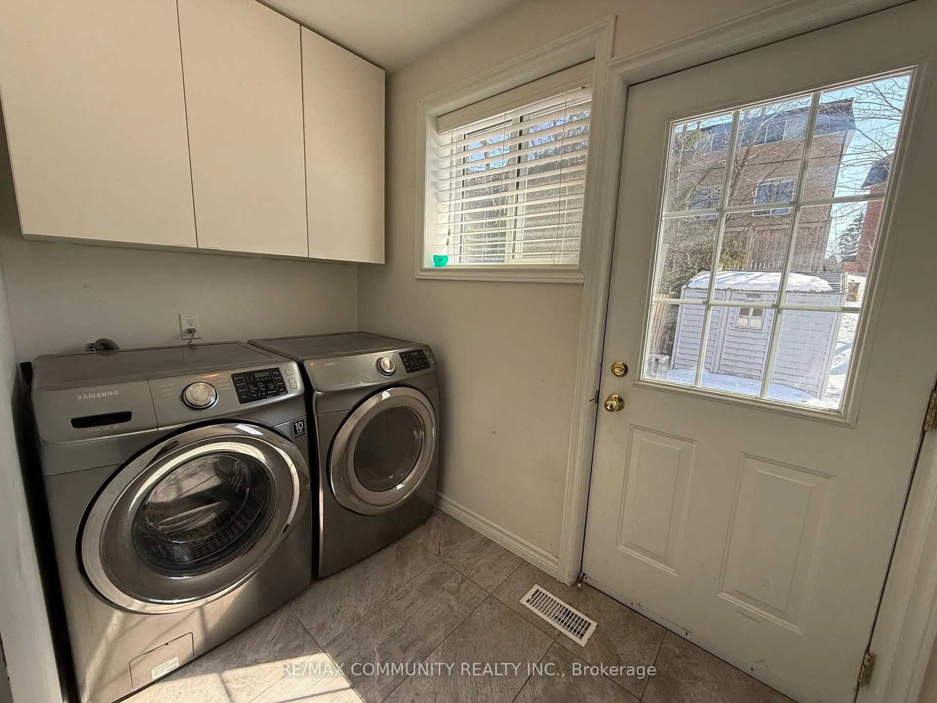 Photo 17 of Unit Main, 47 Davis Road, Aurora, Aurora Highlands — HOMEH