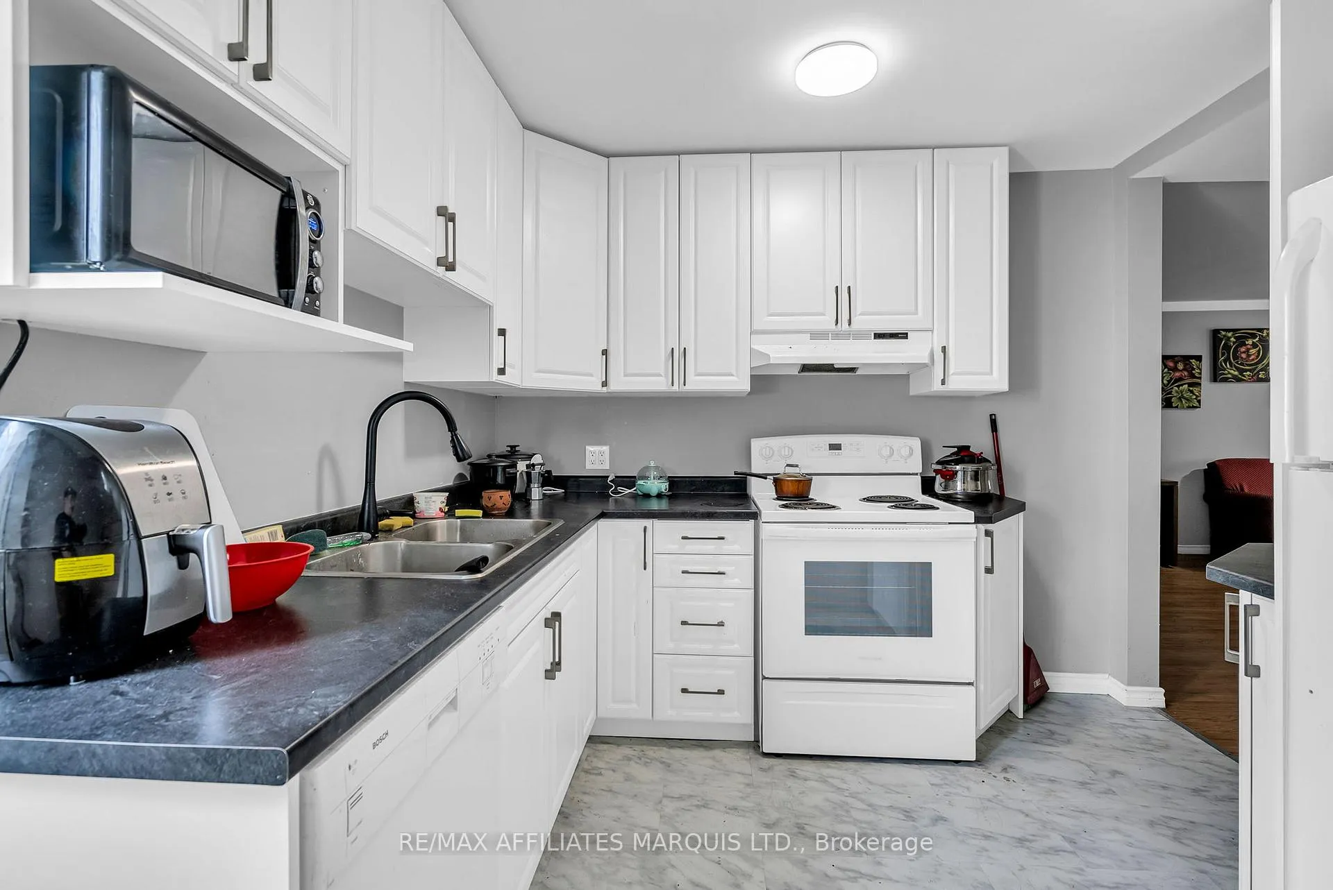 Photo 8 of 303 Guy Street, Cornwall — HOMEH