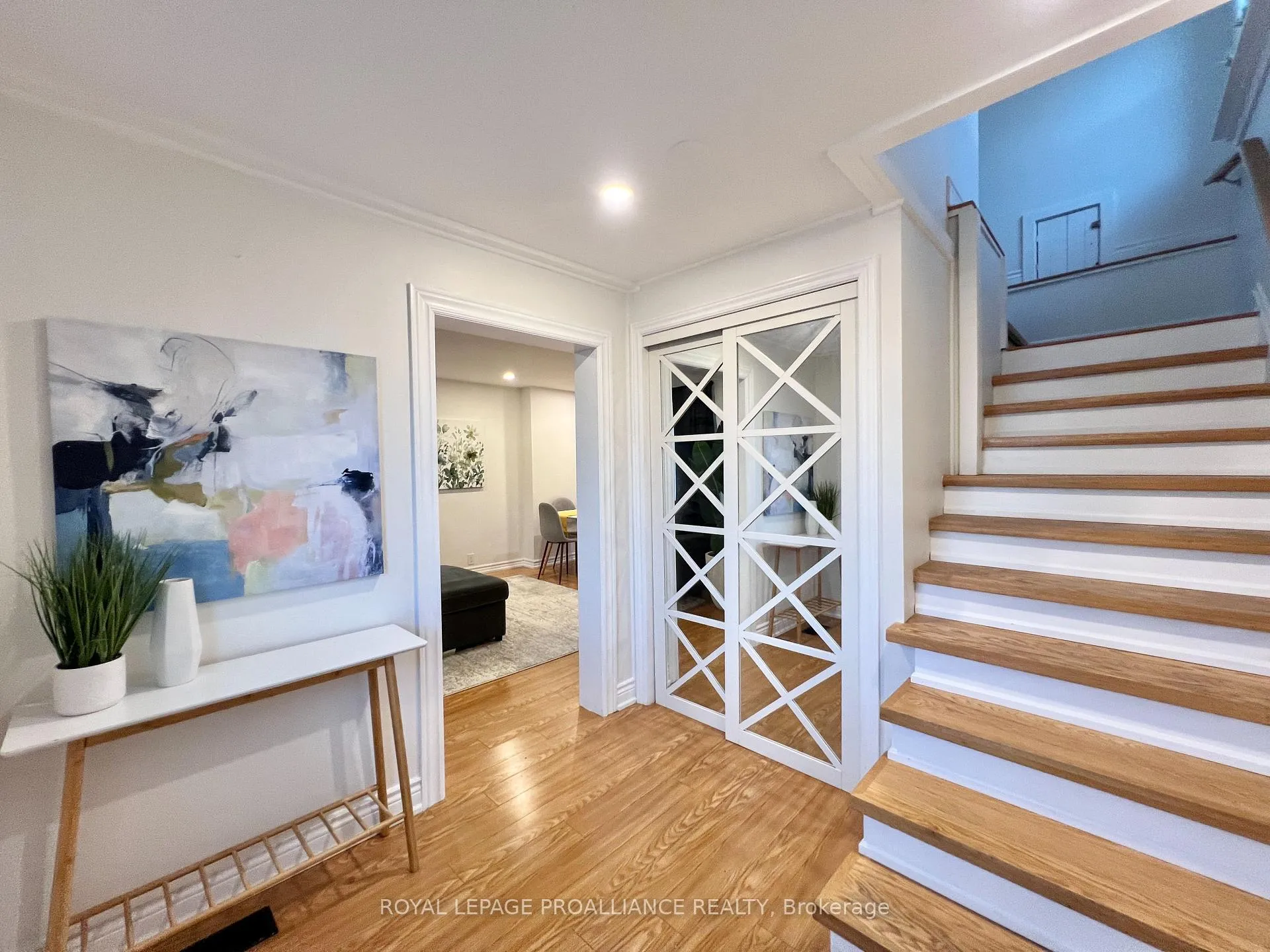 Photo 2 of 248 Dufferin Avenue, Quinte West, Trenton Ward — HOMEH