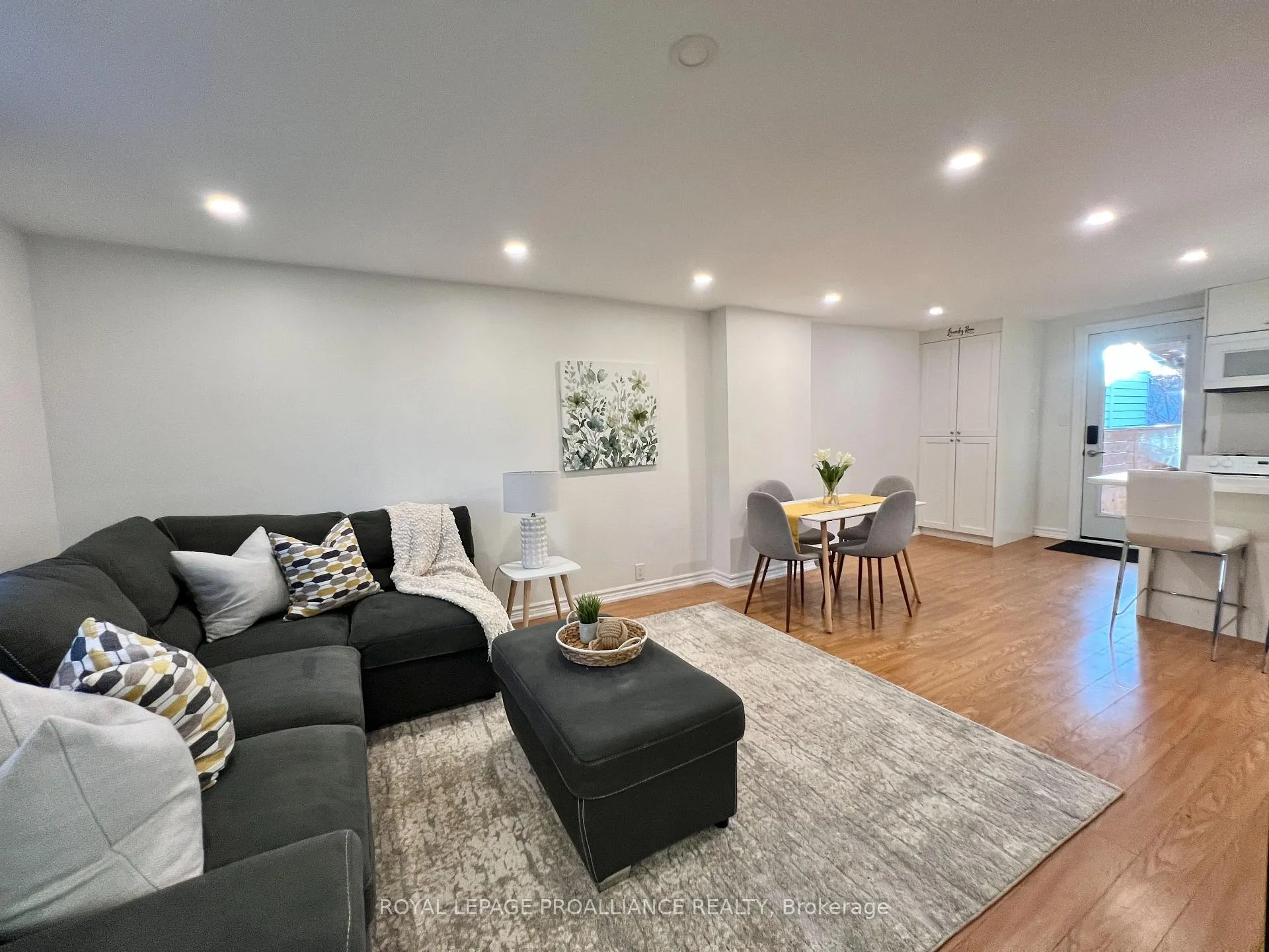 Photo 4 of 248 Dufferin Avenue, Quinte West, Trenton Ward — HOMEH
