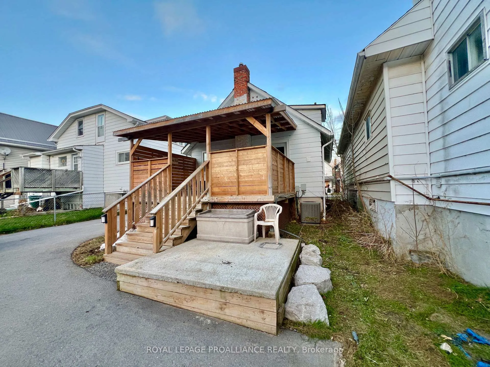 Photo 17 of 248 Dufferin Avenue, Quinte West, Trenton Ward — HOMEH