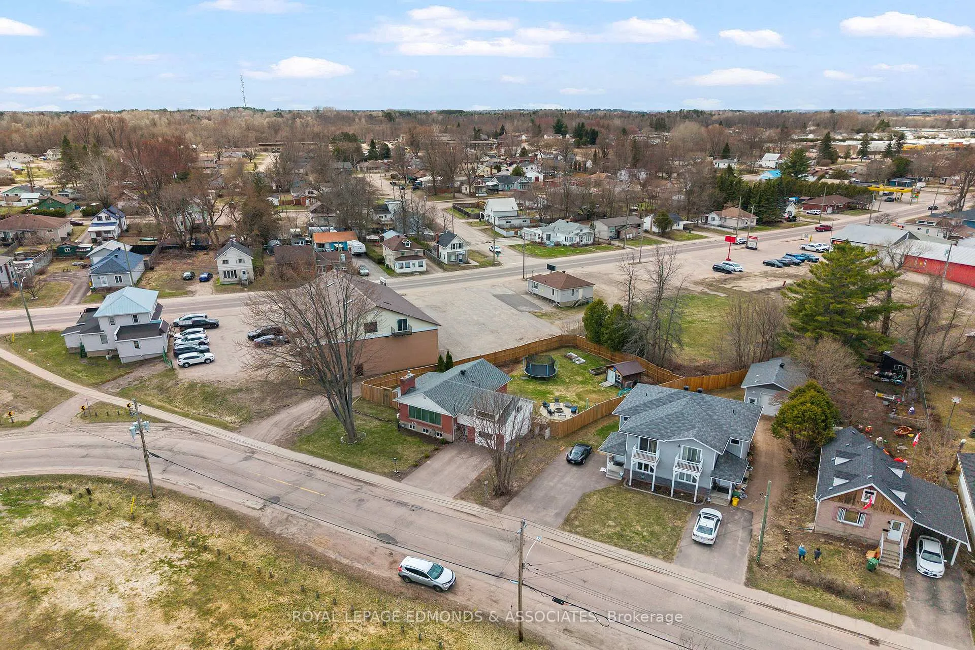 Photo 2 of 184 Riverside Drive, Pembroke — HOMEH