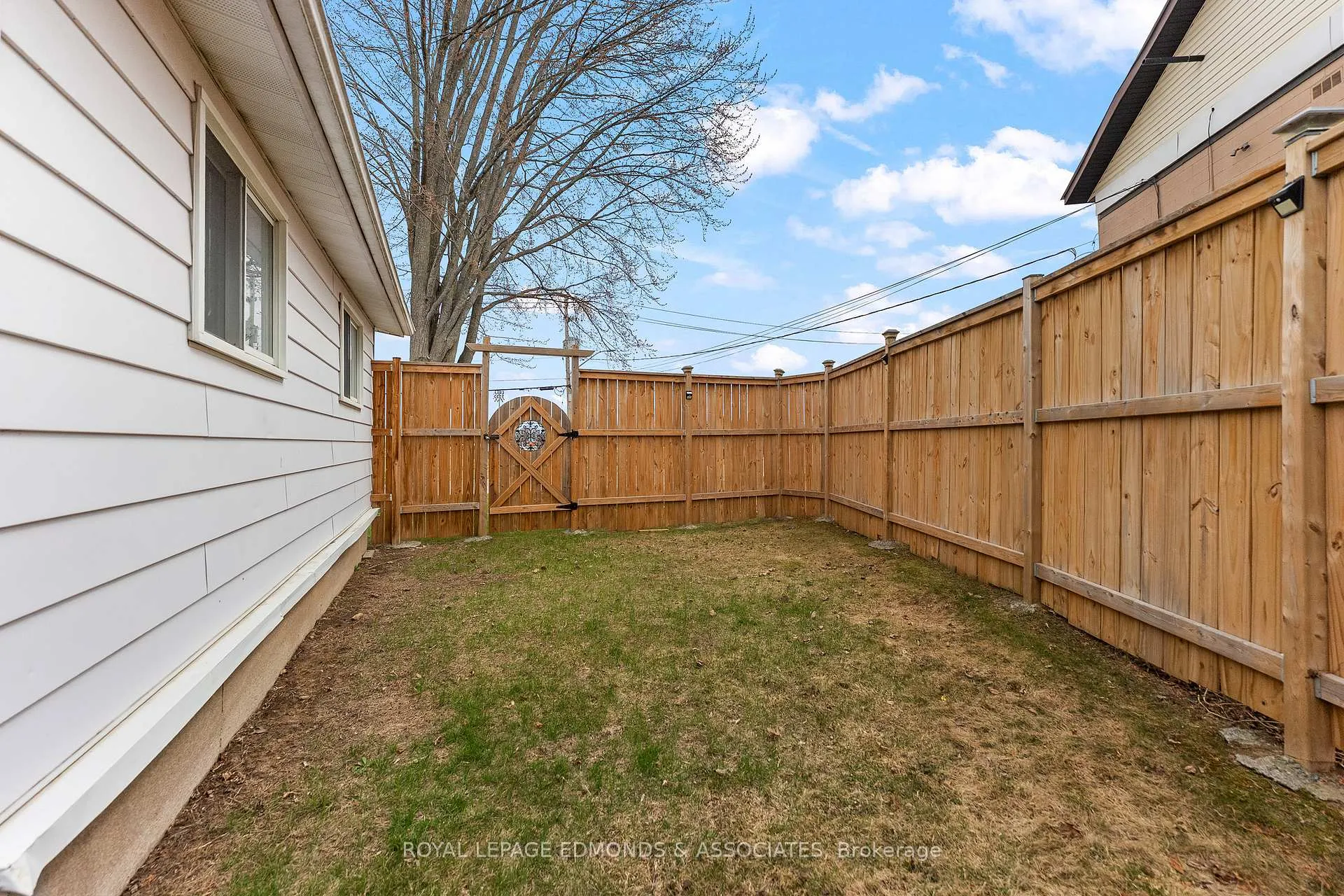 Photo 41 of 184 Riverside Drive, Pembroke — HOMEH