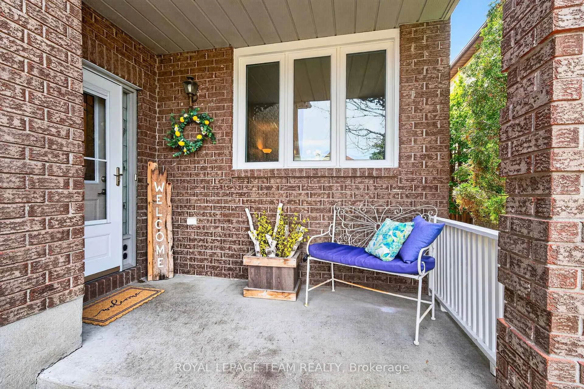 Photo 2 of 23 Inwood Drive, Ottawa, Kanata - Bridlewood — HOMEH