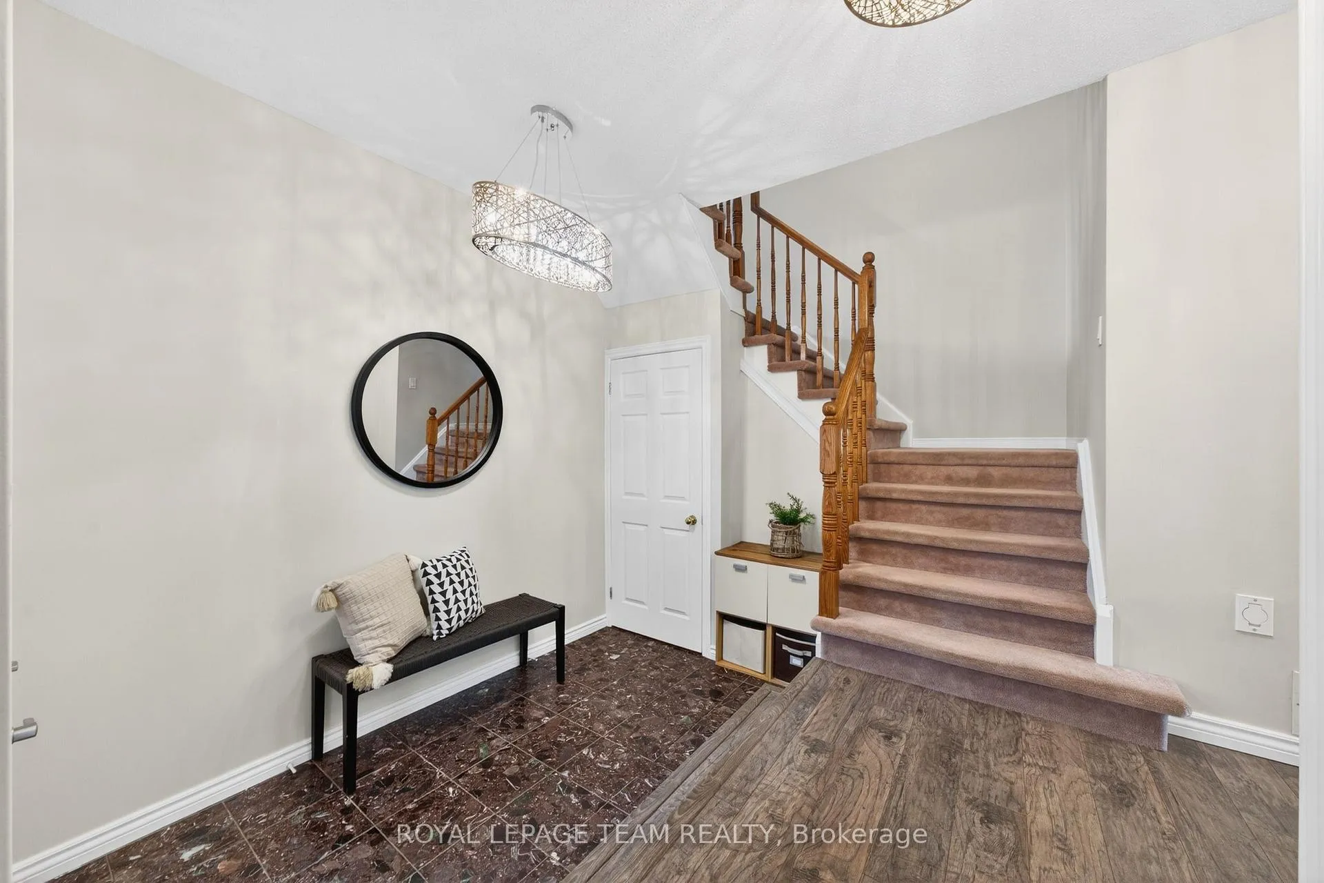 Photo 4 of 23 Inwood Drive, Ottawa, Kanata - Bridlewood — HOMEH