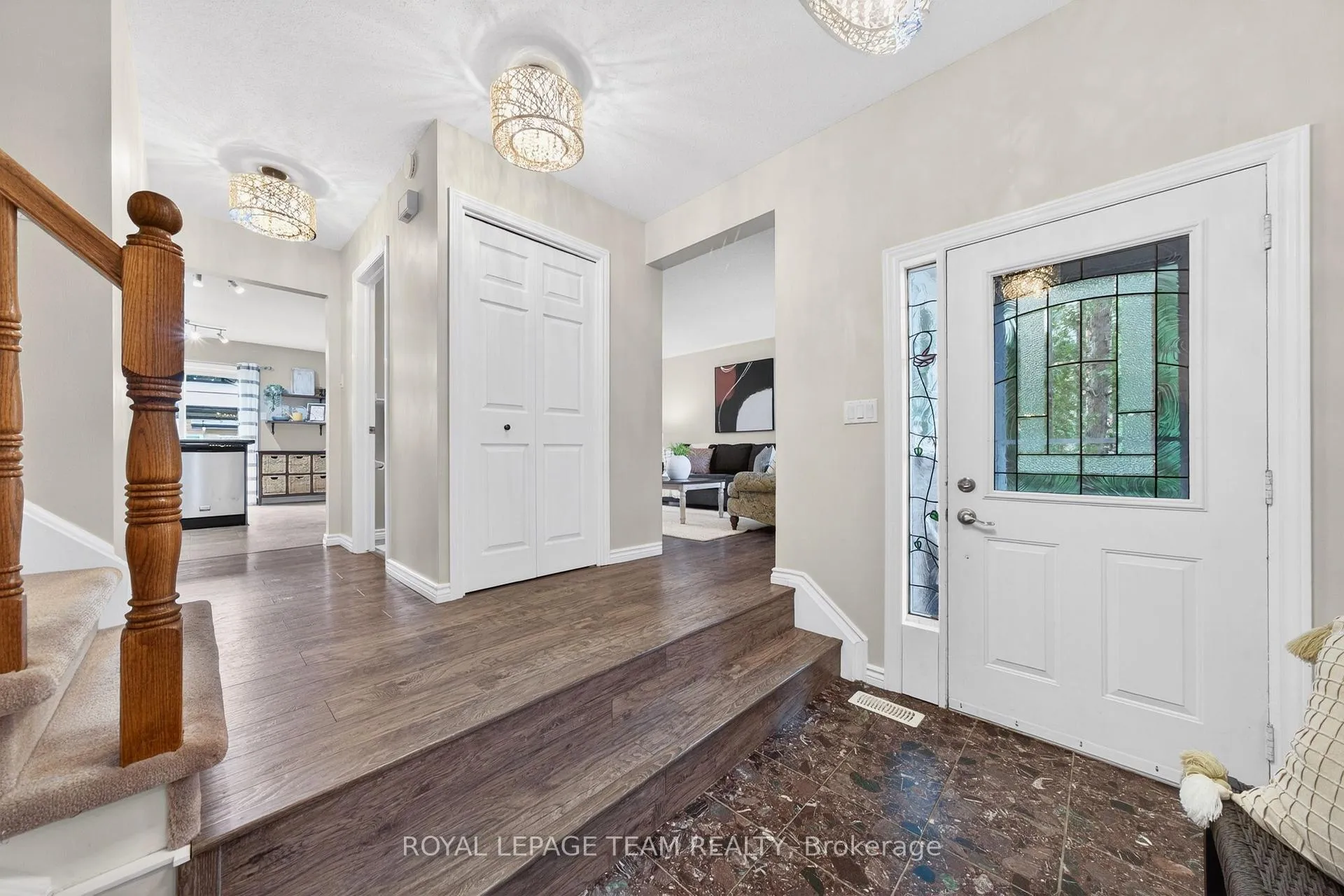 Photo 5 of 23 Inwood Drive, Ottawa, Kanata - Bridlewood — HOMEH