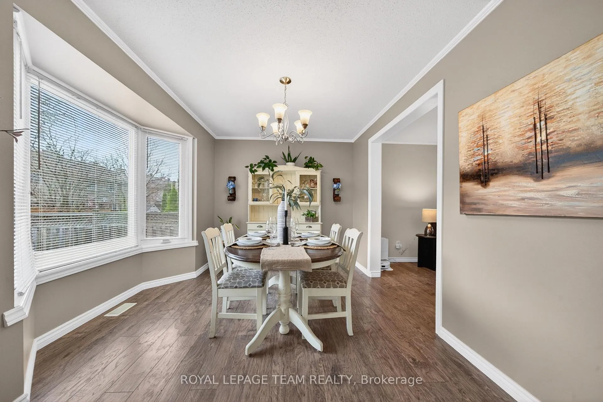 Photo 11 of 23 Inwood Drive, Ottawa, Kanata - Bridlewood — HOMEH