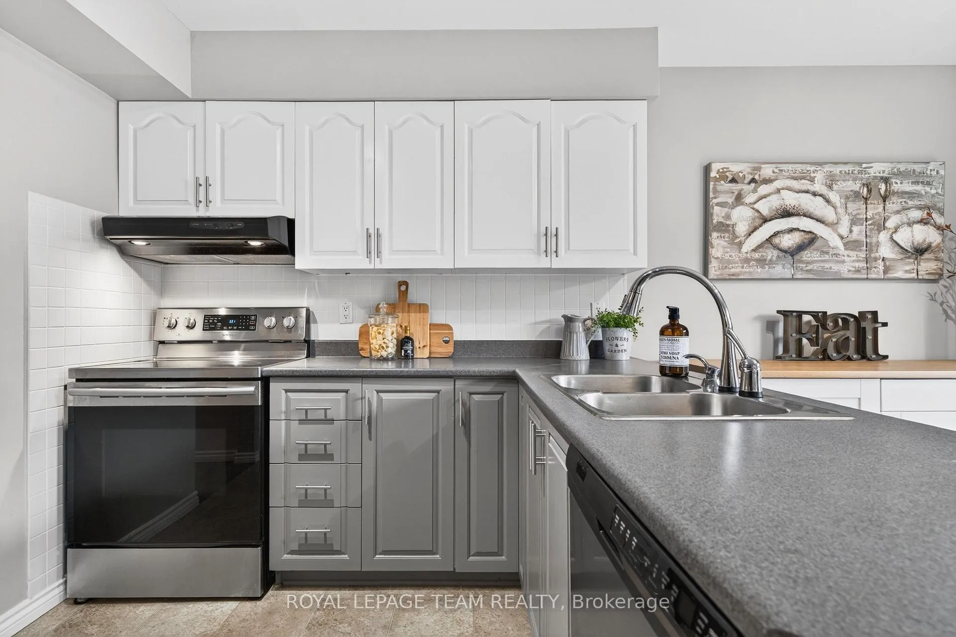 Photo 18 of 23 Inwood Drive, Ottawa, Kanata - Bridlewood — HOMEH