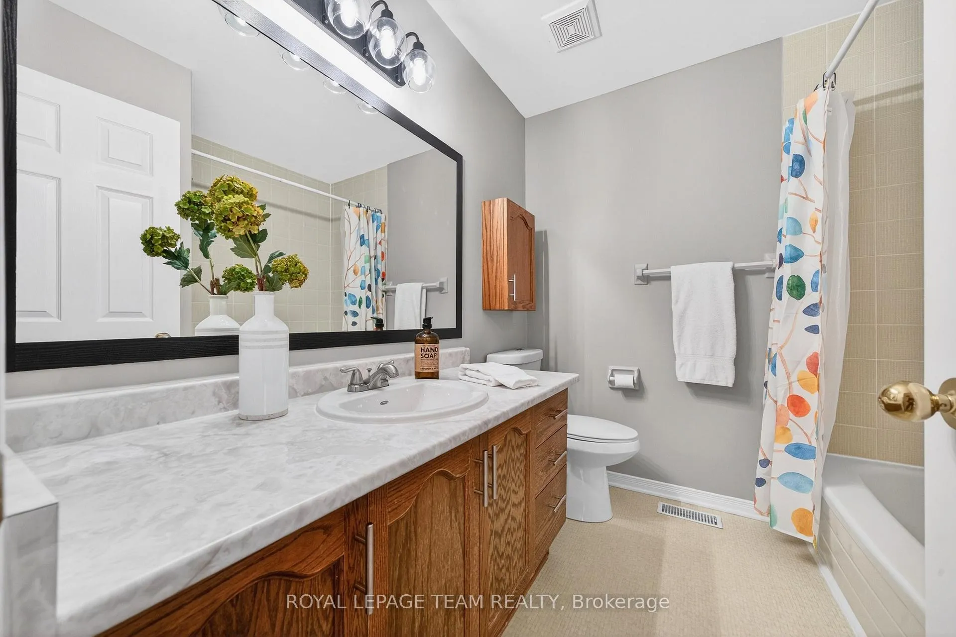 Photo 37 of 23 Inwood Drive, Ottawa, Kanata - Bridlewood — HOMEH