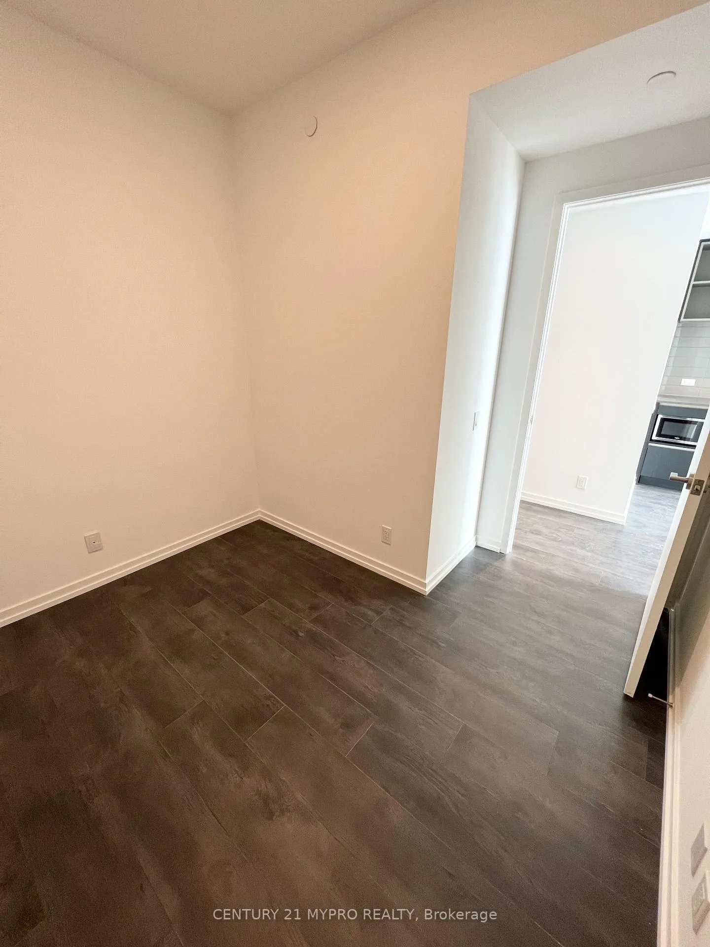 Photo 8 of Unit 908, 1000 Portage Parkway, Vaughan, Vaughan Corporate Centre — HOMEH