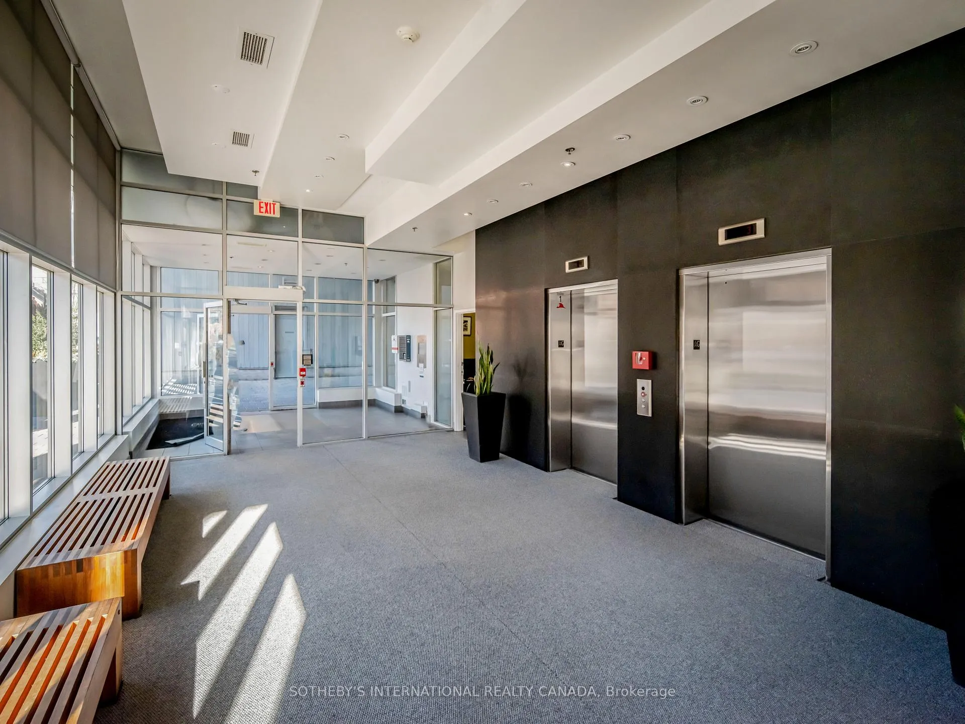 Photo 4 of Unit 605, 60 Bathurst Street, Toronto, Niagara — HOMEH