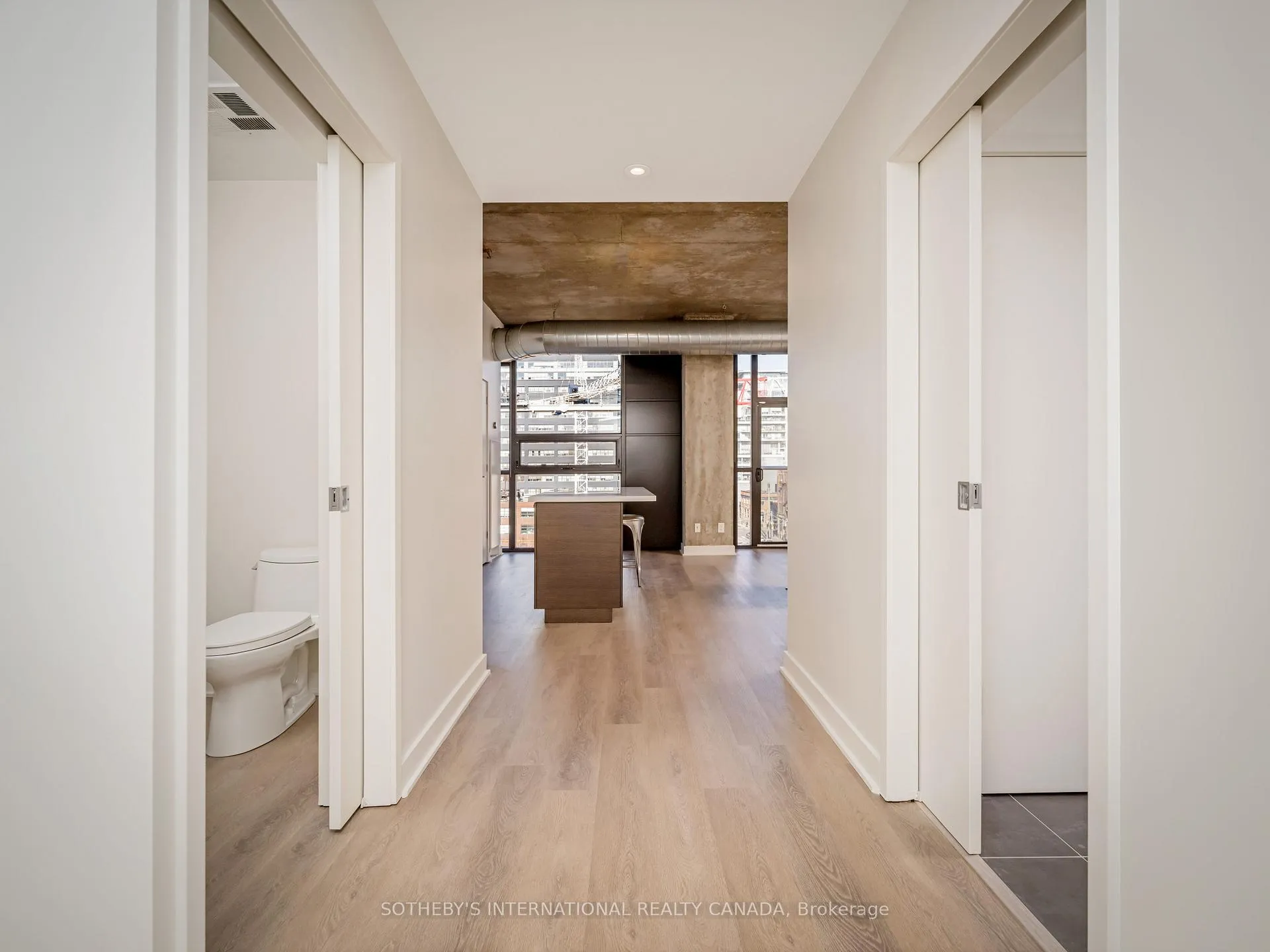 Photo 7 of Unit 605, 60 Bathurst Street, Toronto, Niagara — HOMEH