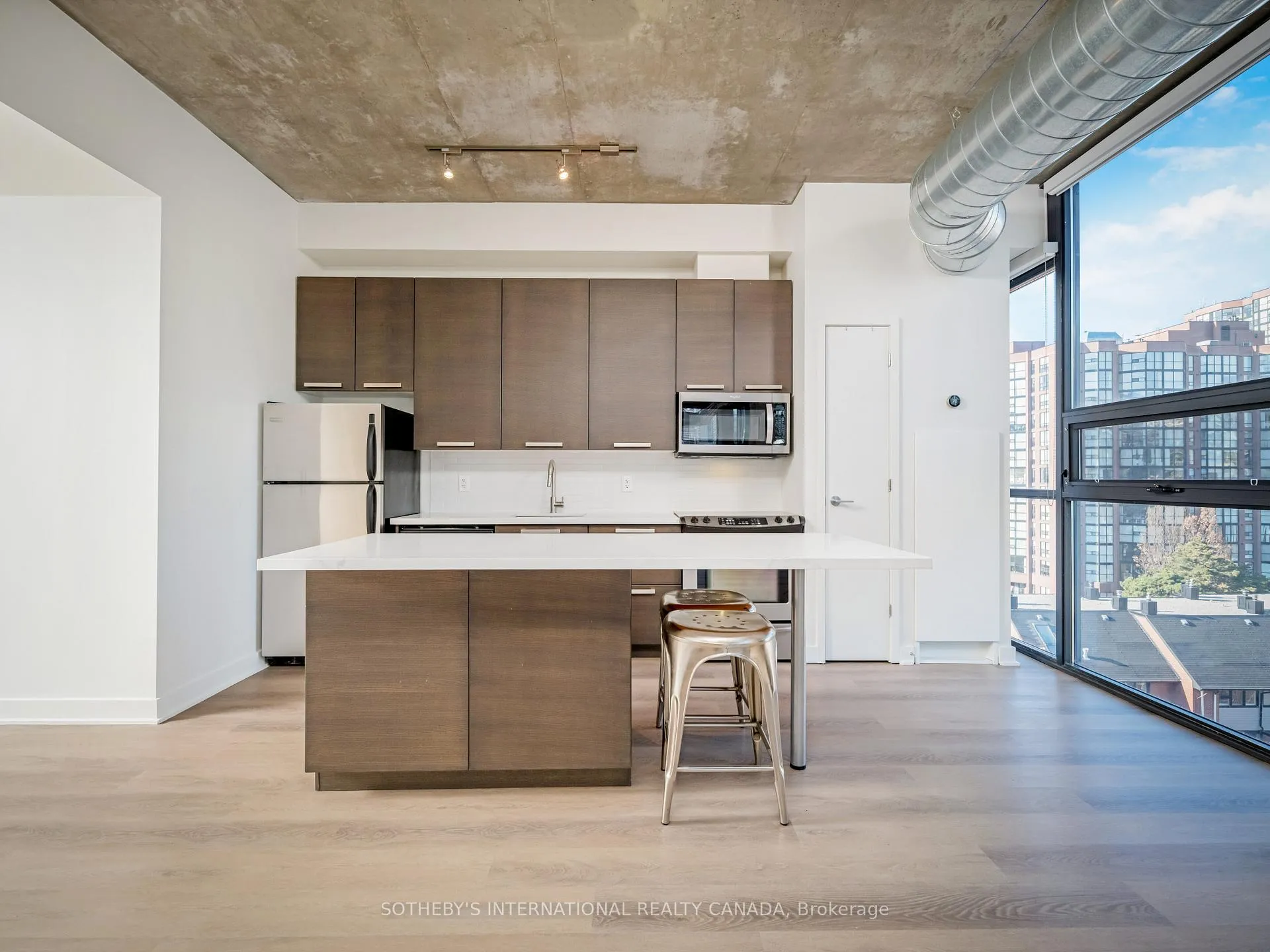 Photo 9 of Unit 605, 60 Bathurst Street, Toronto, Niagara — HOMEH