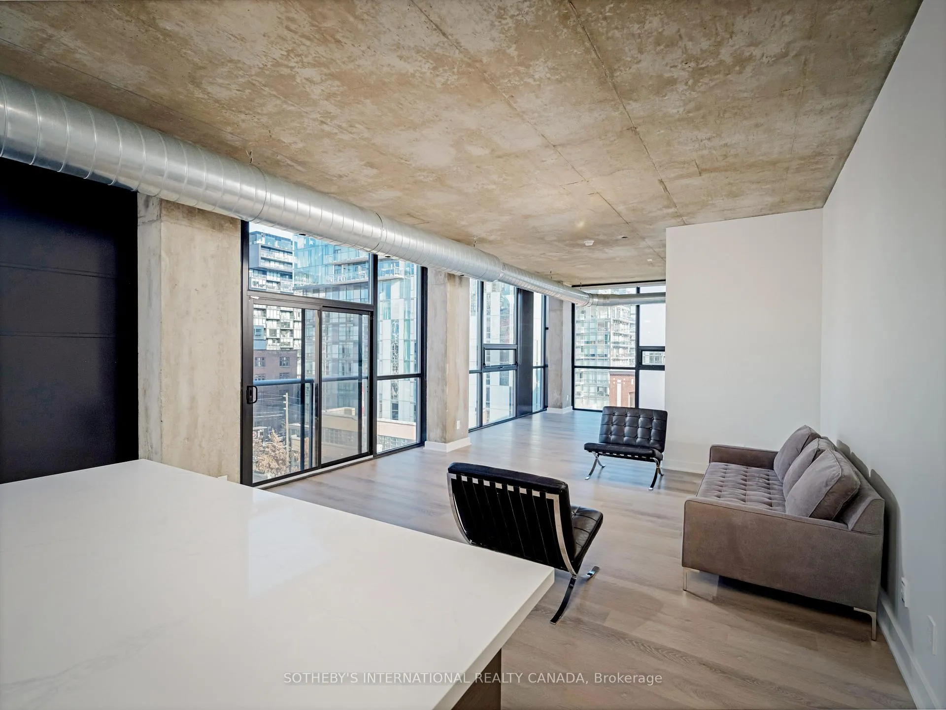 Photo 13 of Unit 605, 60 Bathurst Street, Toronto, Niagara — HOMEH