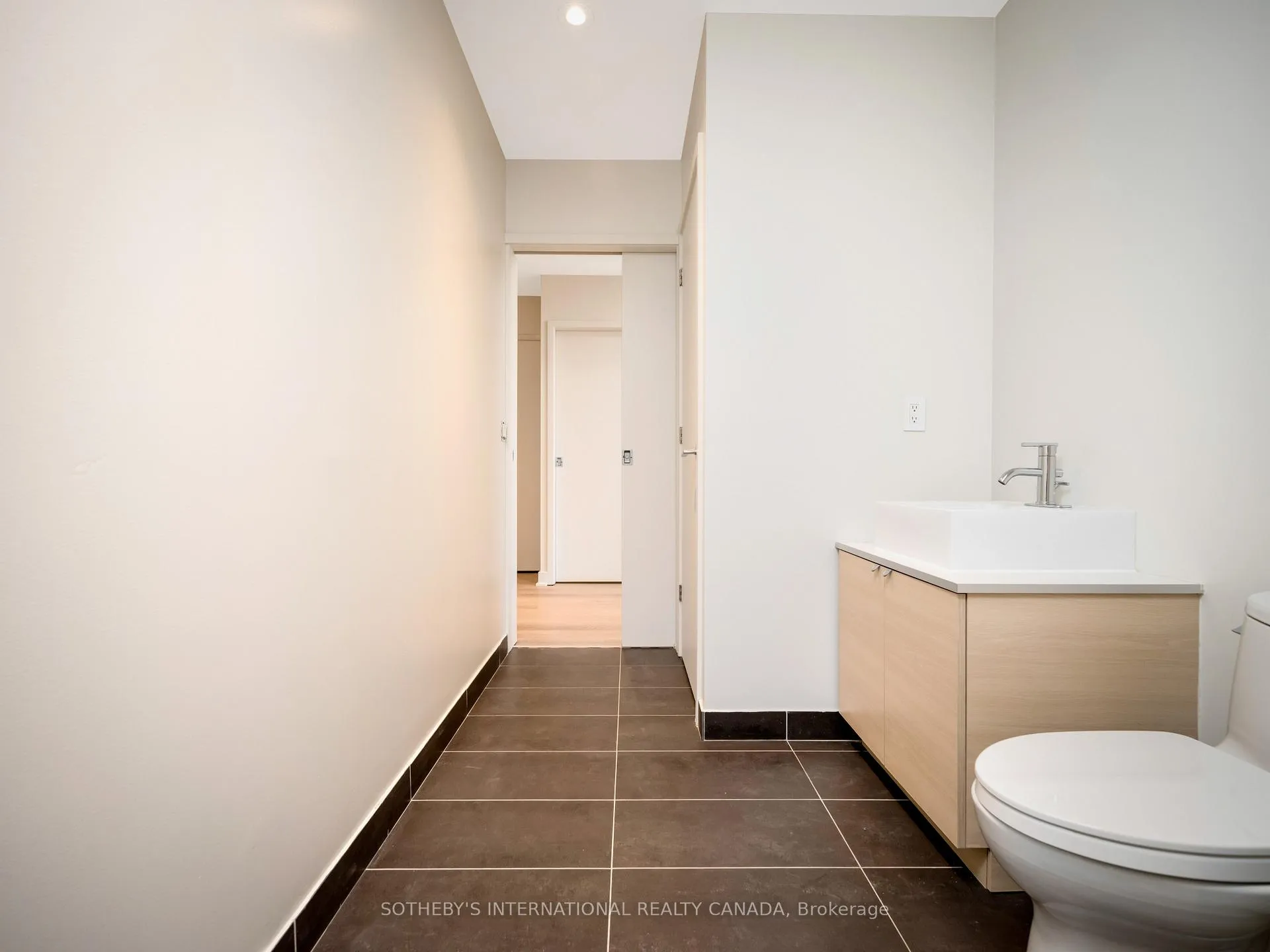 Photo 22 of Unit 605, 60 Bathurst Street, Toronto, Niagara — HOMEH
