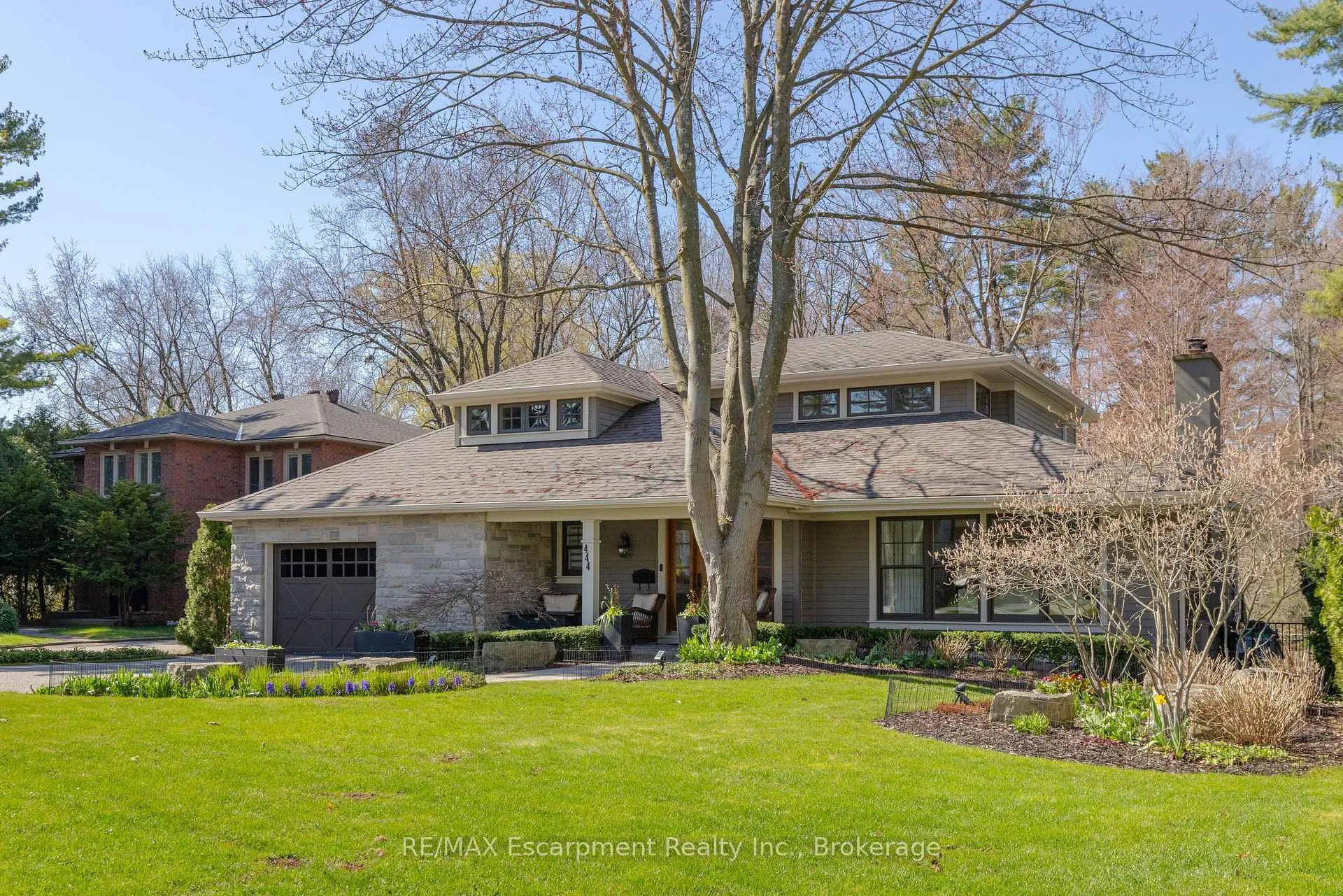 Photo 2 of 444 Drummond Road, Oakville, Morrison — HOMEH