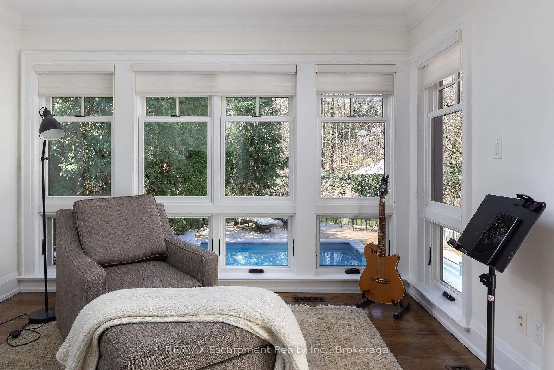 Photo 18 of 444 Drummond Road, Oakville, Morrison — HOMEH
