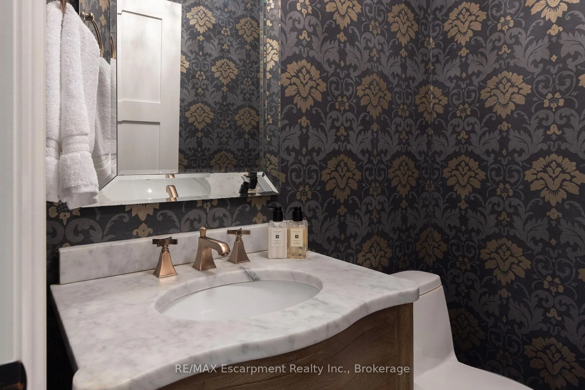 Photo 22 of 444 Drummond Road, Oakville, Morrison — HOMEH